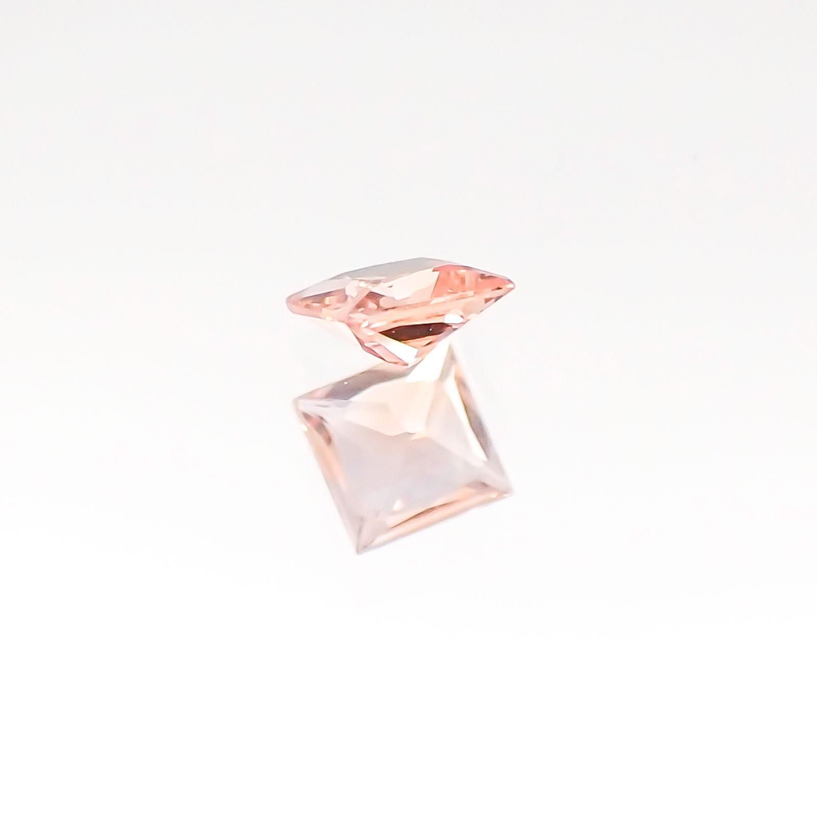 ◇プリンセスカット◇パパラチャサファイア ソーティング付き スリランカ産 ルース 0.079ct[20116963]2.47×2.46mm前後