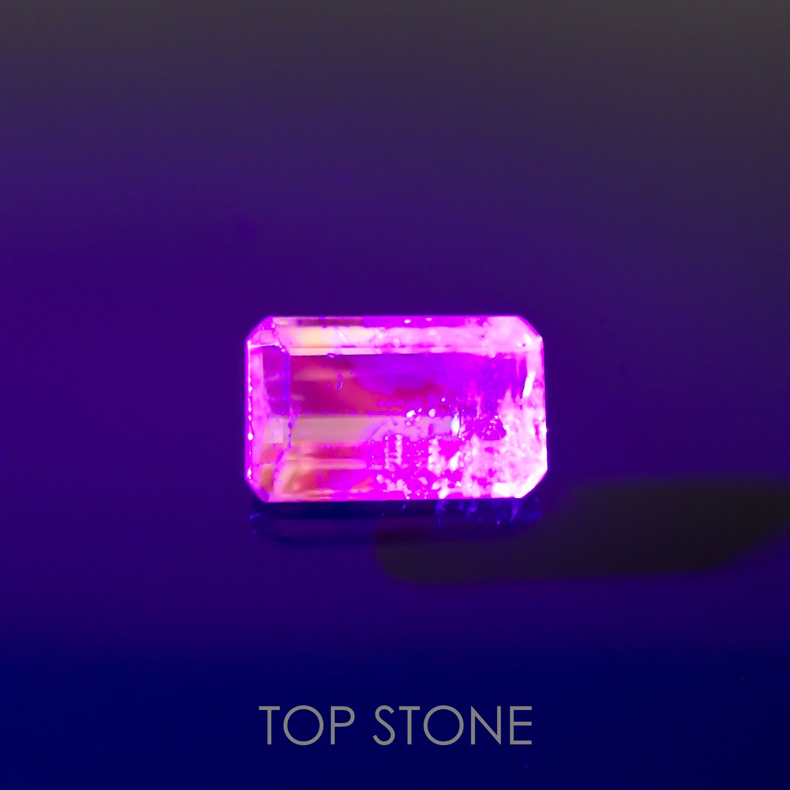 バイカラーツァボライト(宝石名グリーン グロッシュラー・ガーネット) タンザニア産 1.24ct 識別済[210711913]7.6×4.6mm前後
