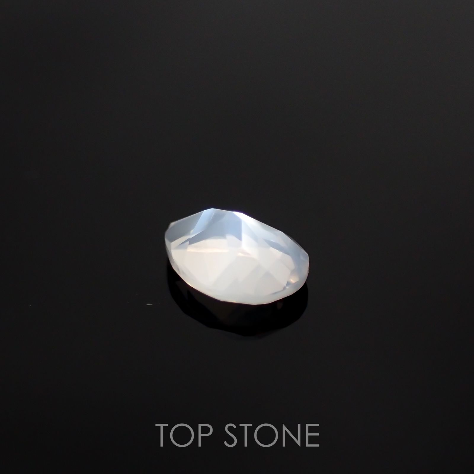 ムーンストーン(宝石名ムーンストーン) インド/スリランカ産 0.54ct 識別済[210611354]6.8×5.1mm前後
