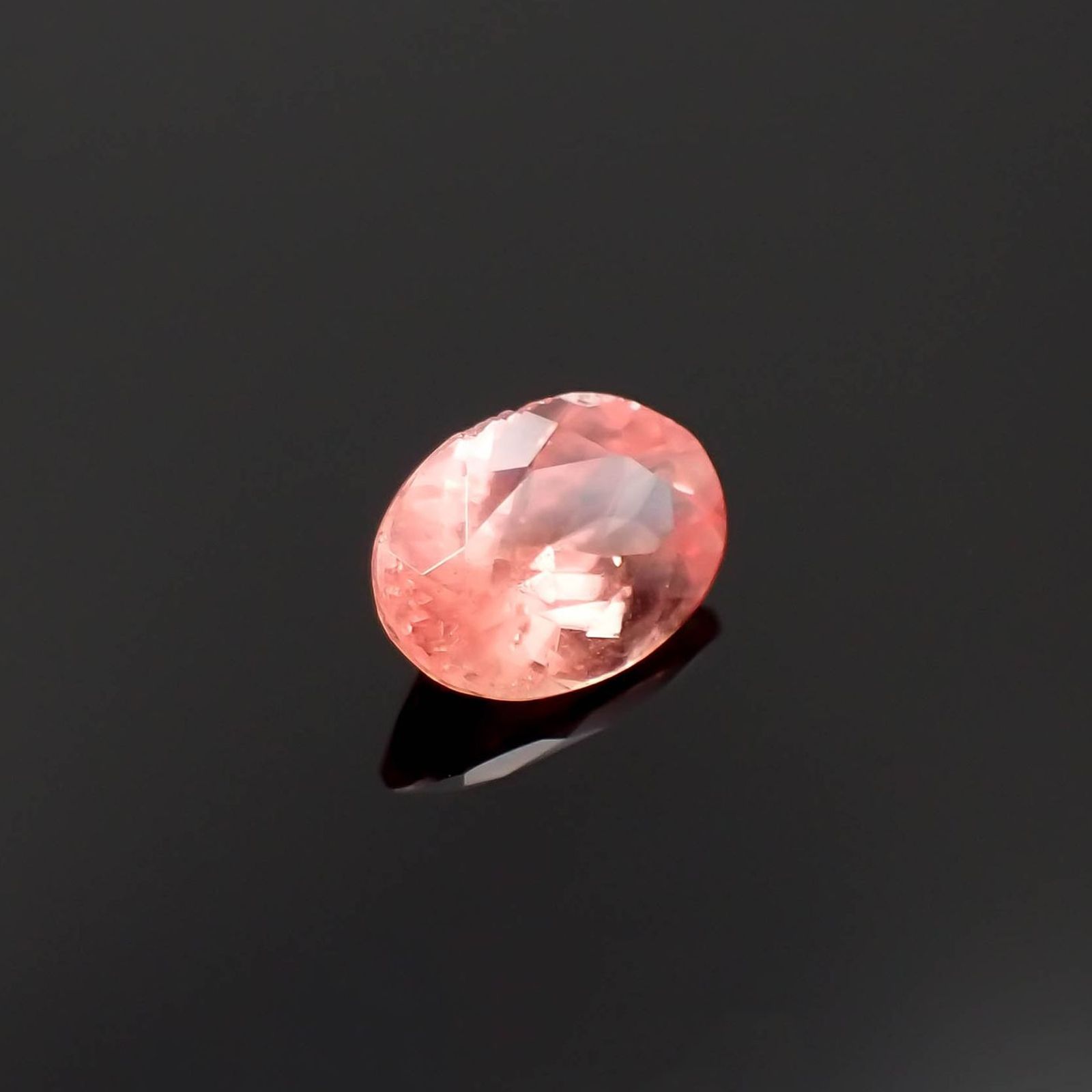 ロードクロサイト(宝石名ロードクロサイト)アメリカ・コロラド州スイートホームマイン産 識別済 0.82ct / 7.1x5mm前後 [230220717]