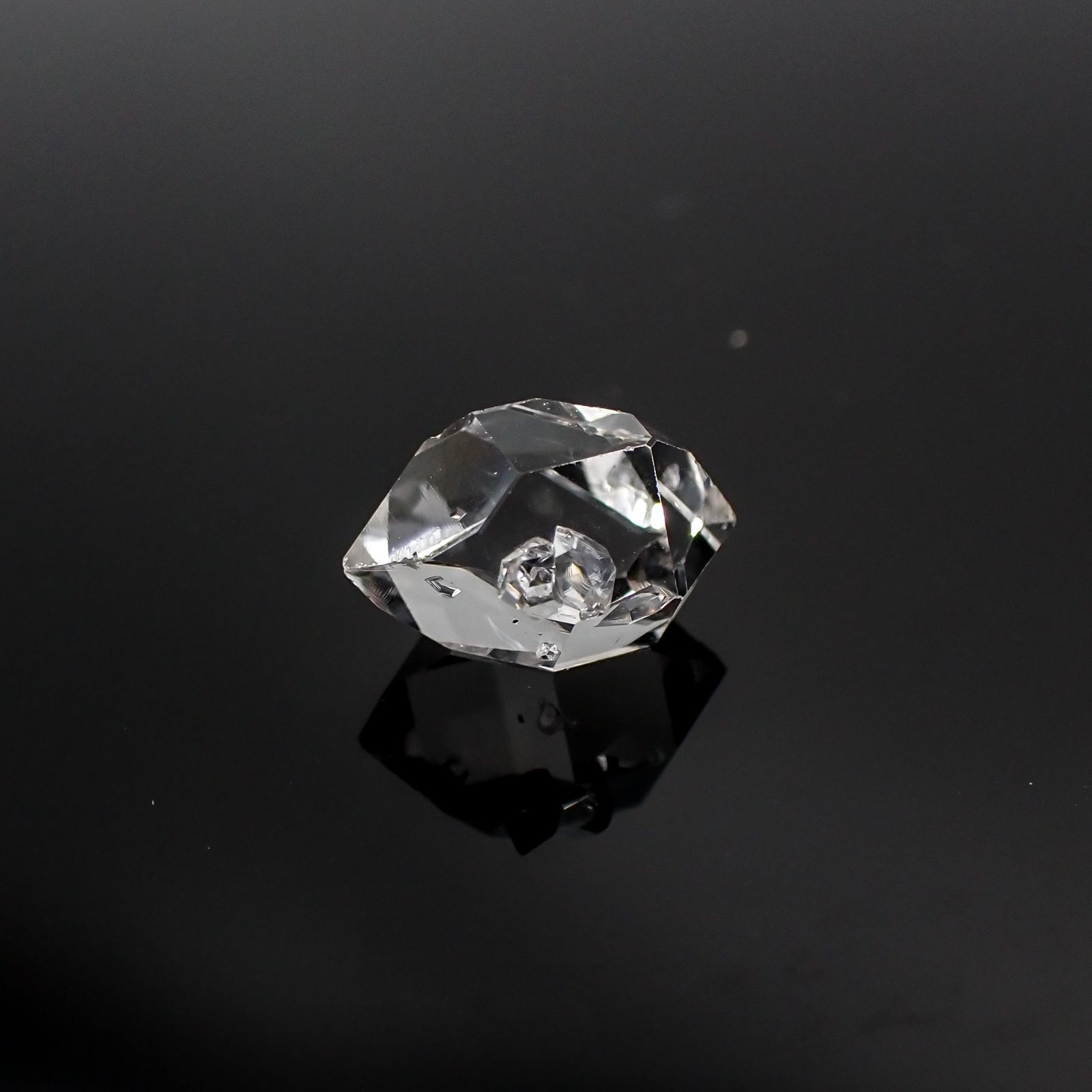 ハーキマーダイヤモンド(宝石名クォーツ)アメリカ・ニューヨーク州産 2.25ct 識別済[231124133]10.1x6.6mm前後