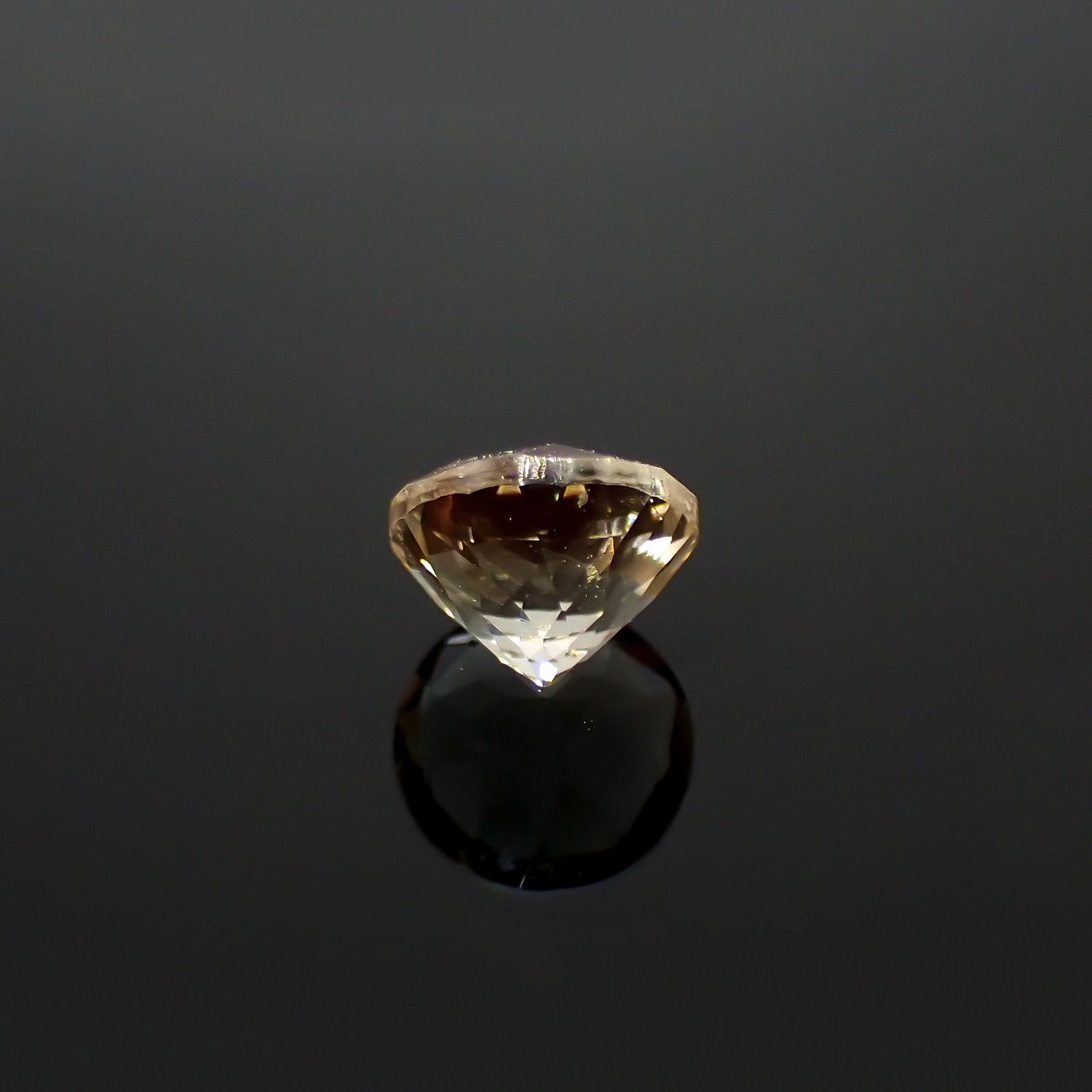 バイカラーオレゴンサンストーン(宝石名ラブラドライト)アメリカ・オレゴン州産 0.85ct 識別済[220616441]6.1x6.1mm前後