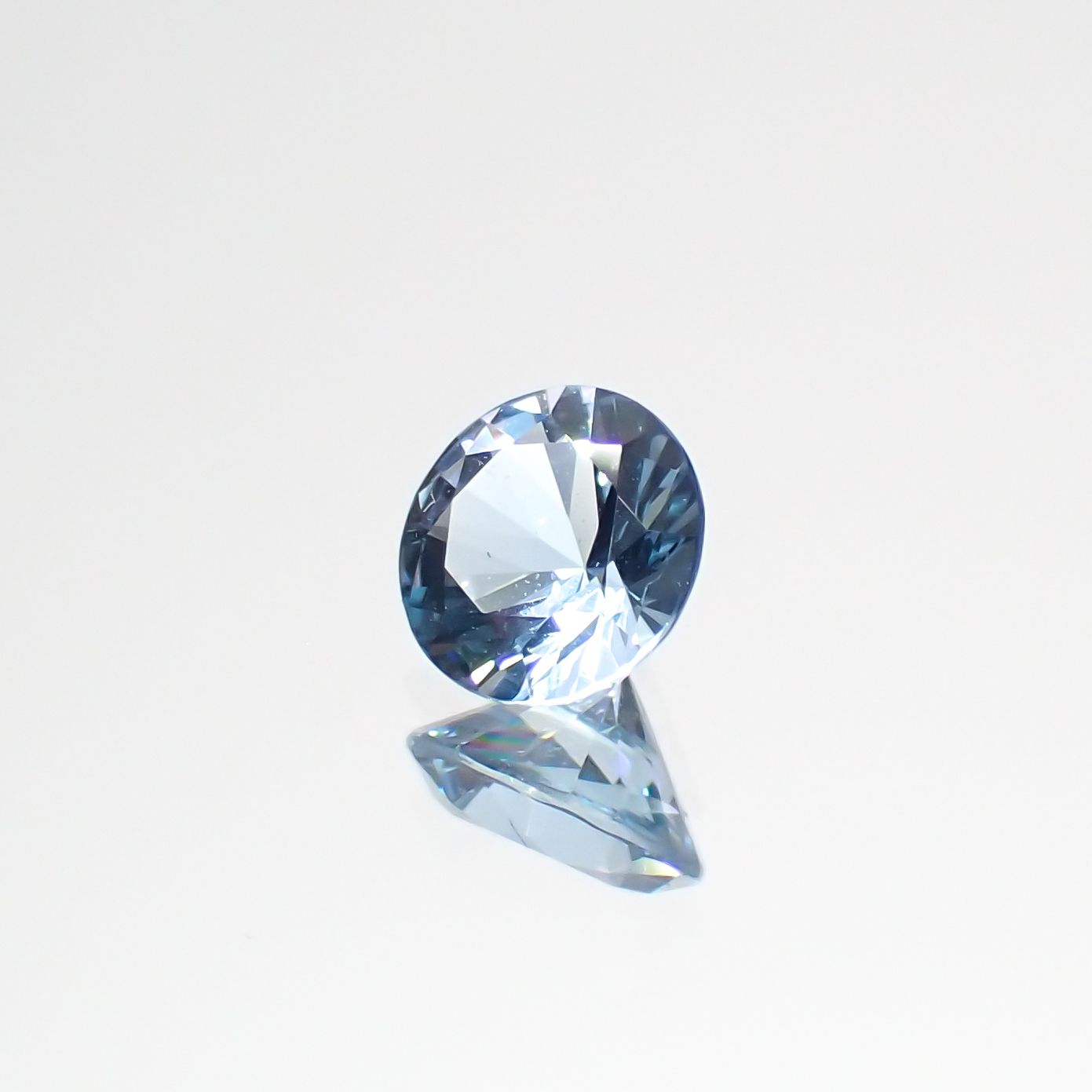 アクアマリン(宝石名アクアマリン)モザンビーク産 0.26ct 識別済[230421768]4.3x4.3mm前後