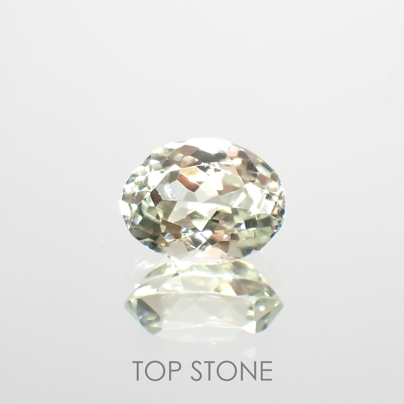 シリマナイト(宝石名シリマナイト)インド産 1.5ct 識別済[211113698]7.9x6.1mm前後