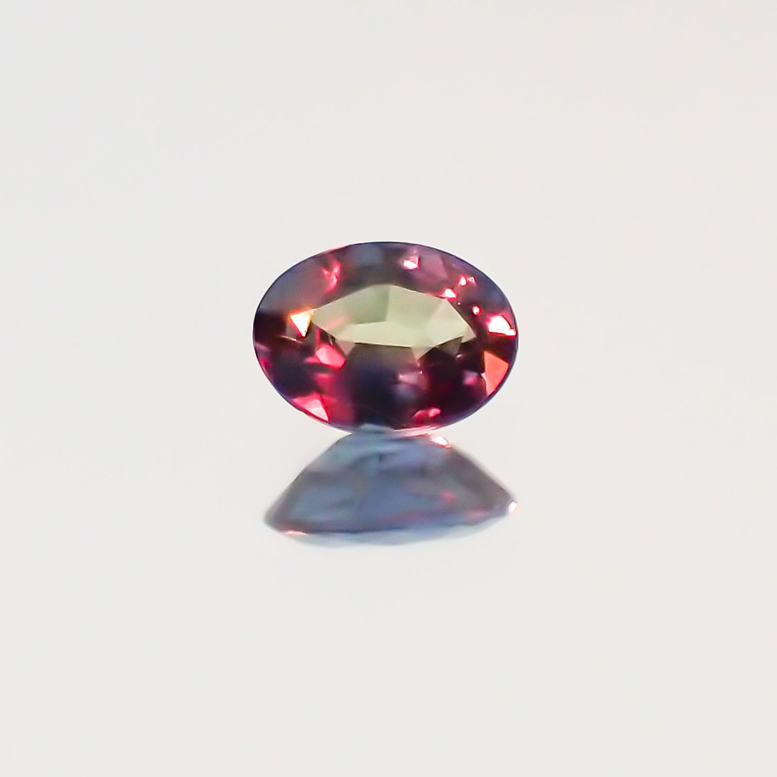 アレキサンドライト ブラジル産 ルース 0.09ct[20128458]3.3×2.5mm前後