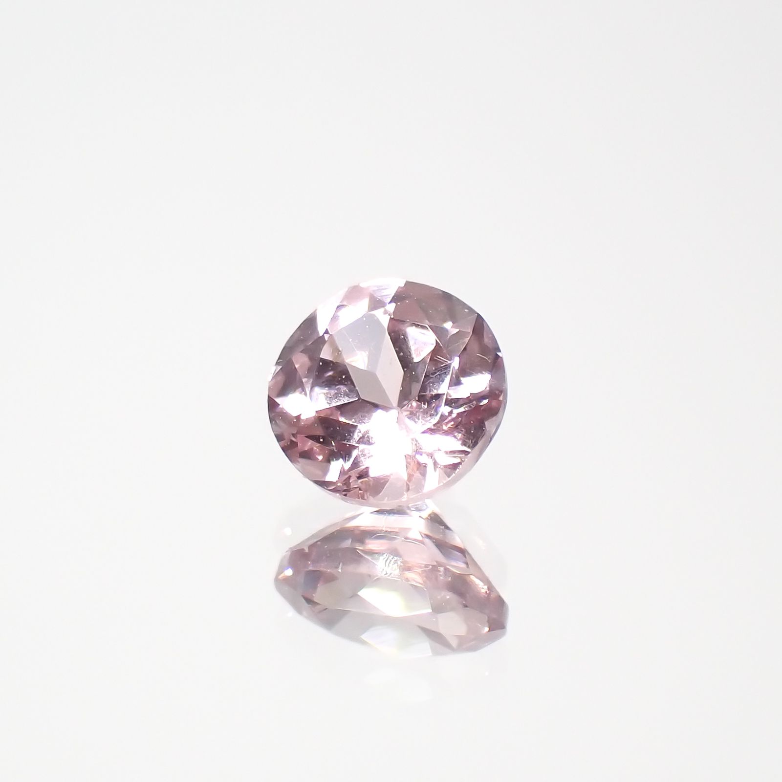 ドラゴンガーネット タンザニア産 0.35ct[230421448]4.1x4.1mm前後
