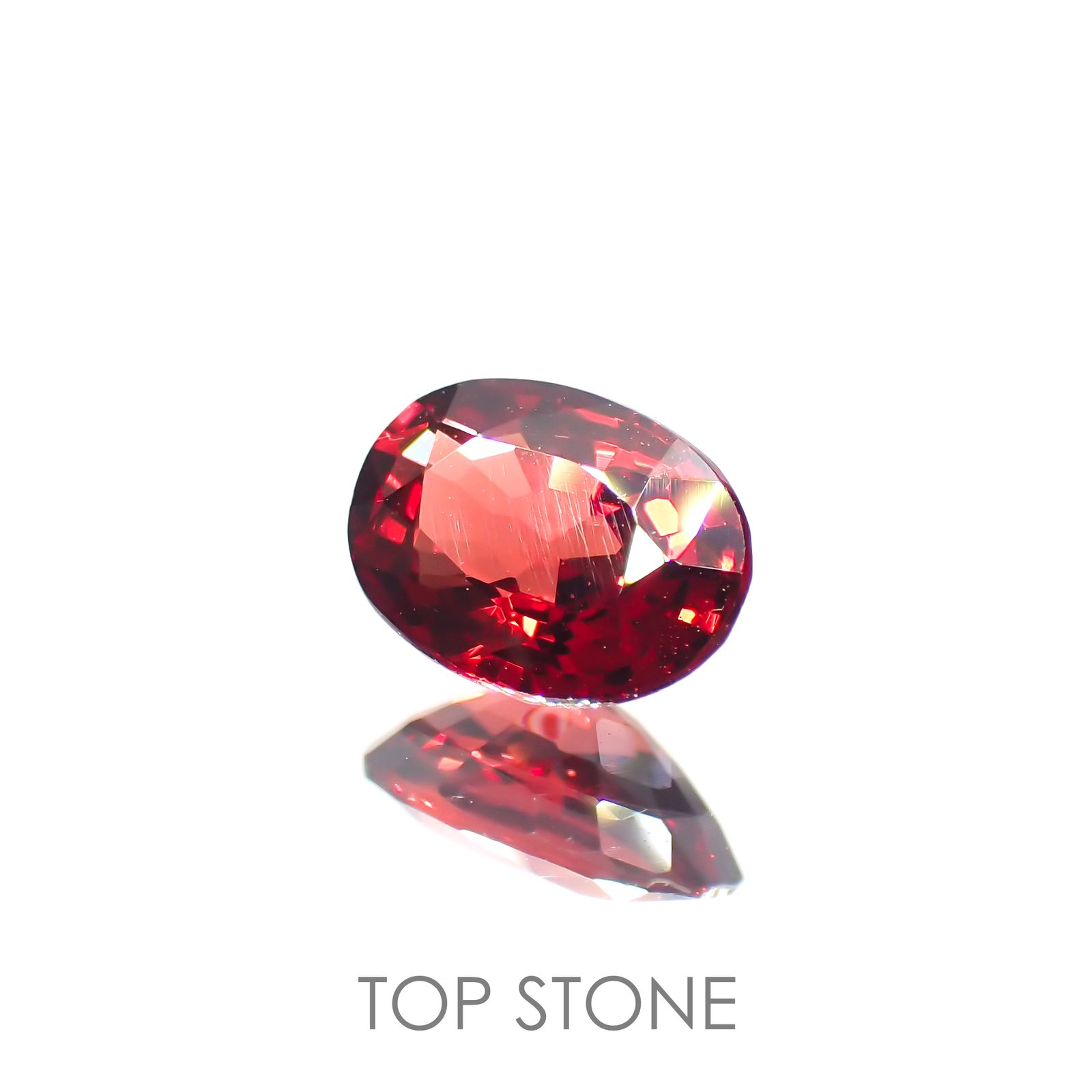 レッドスピネル(宝石名レッド・スピネル)タンザニア産 0.896ct ソ付(彩珠)[220817241]7x5.1mm前後