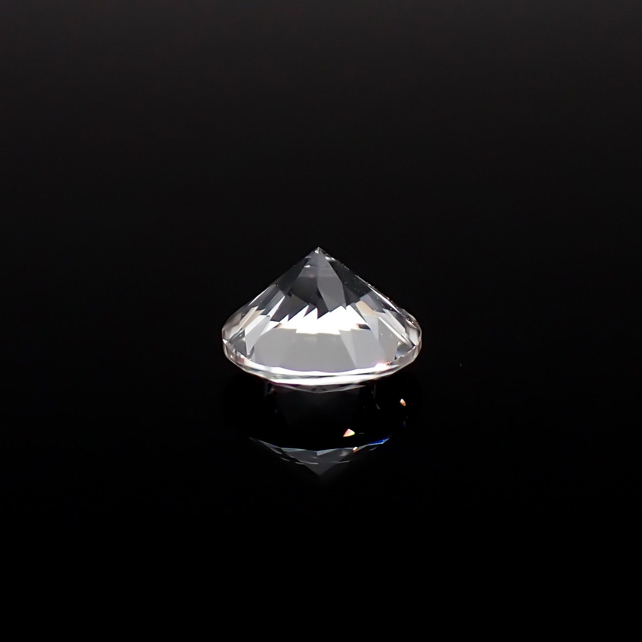 フェナカイト ロシア産 0.57ct / 5.4x5.4mm前後 [260632428]