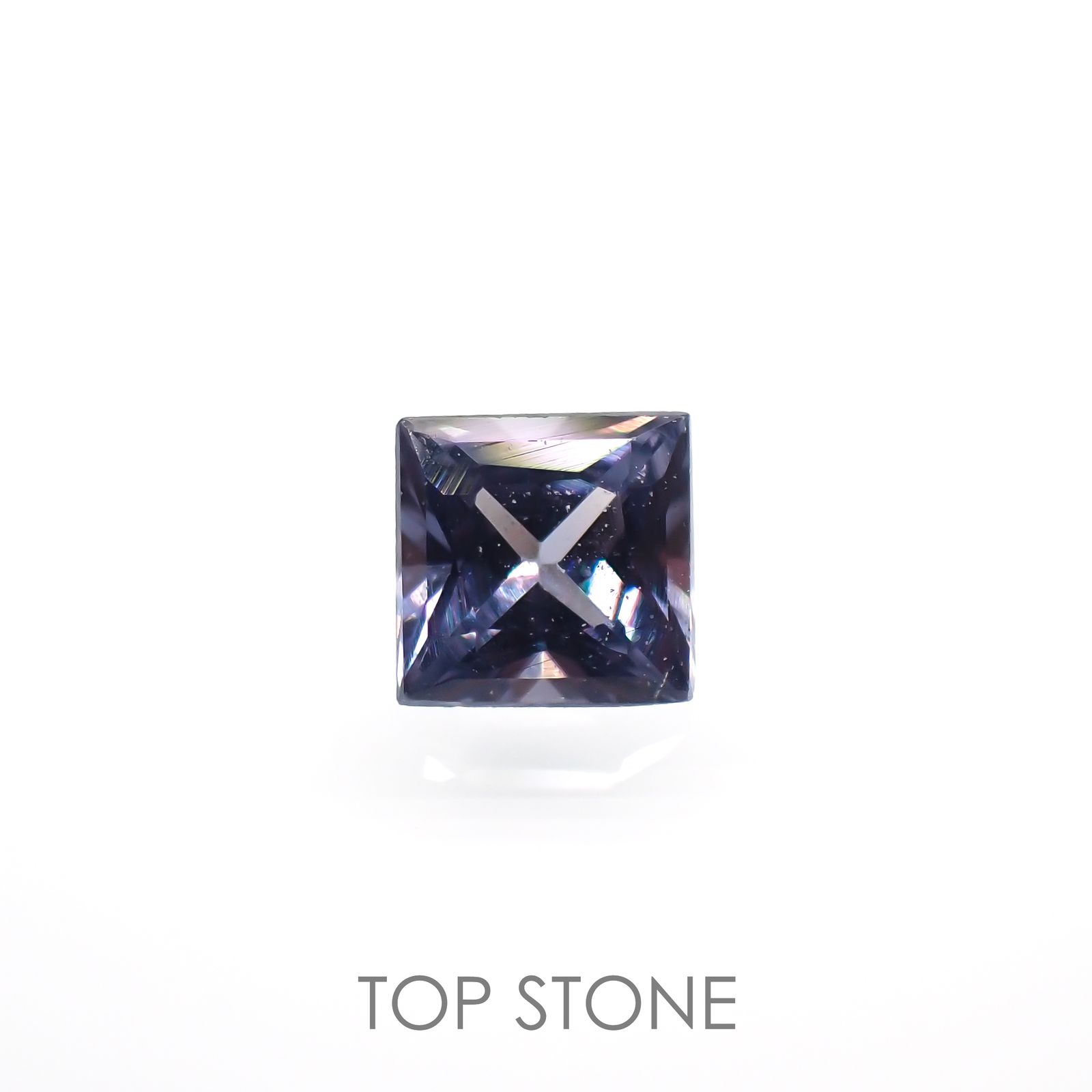 ◇プリンセスカット◇カラーチェンジガーネット アレキタイプ(宝石名ガーネット)マダガスカル・ベキリー産 0.094ct 識別済[220616535]2.5x2.5mm前後