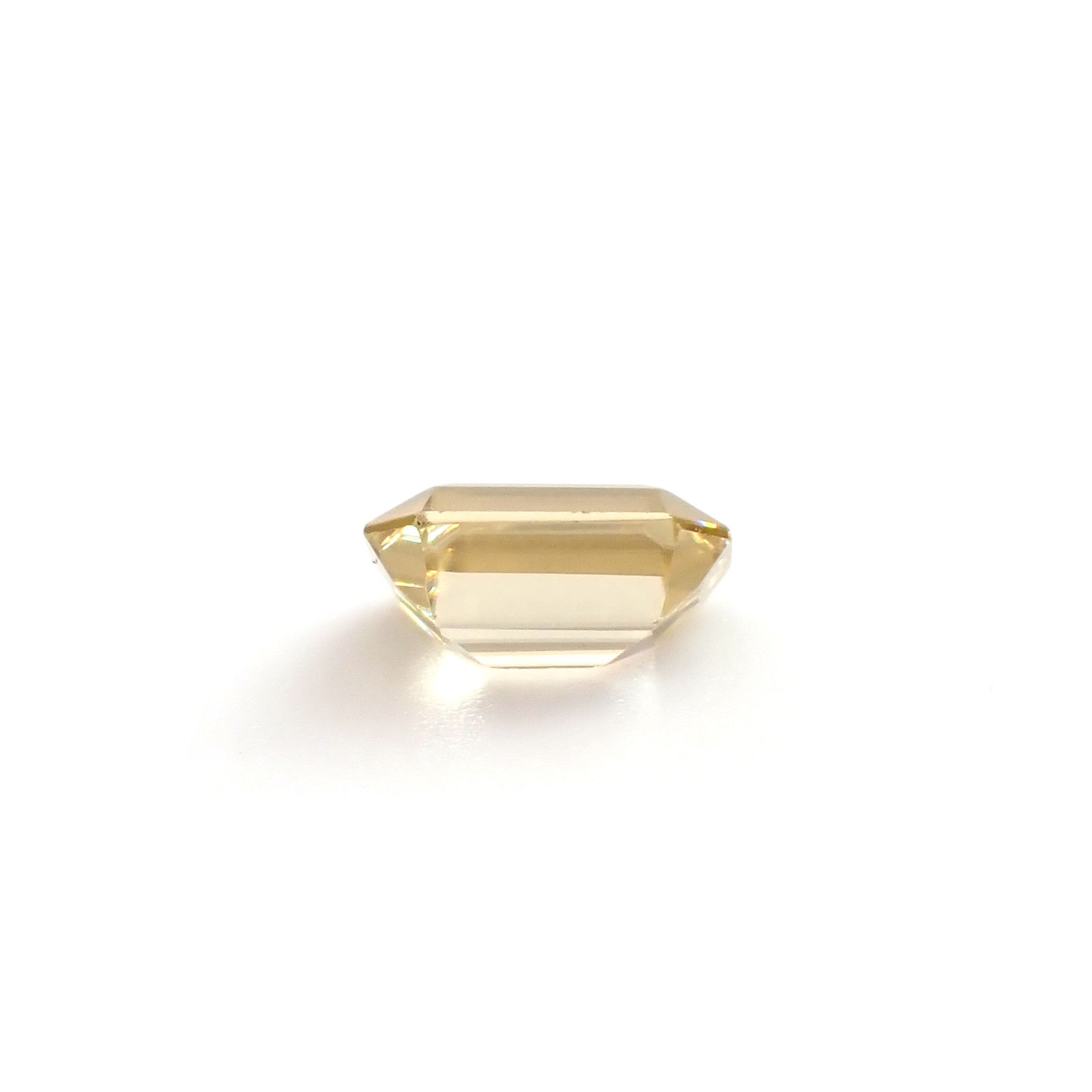 イエロージルコン スリランカ/カンボジア産 2.15ct / 8.2x5.5mm前後 [260932970]