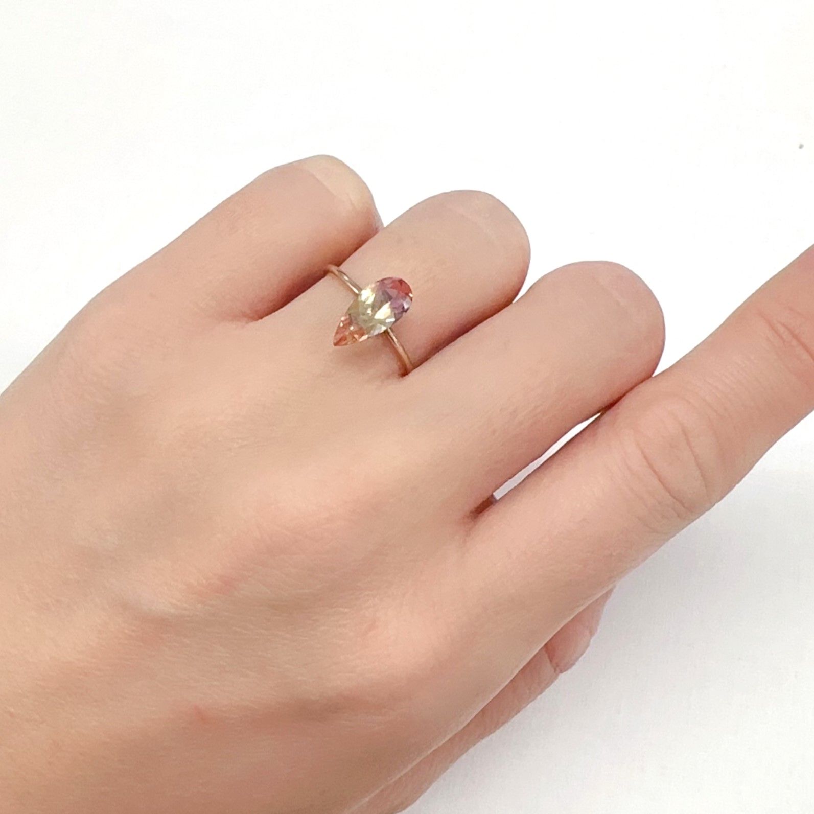 インペリアルトパーズ ブラジル産 1.47ct[240326384]11.3x5.4mm前後