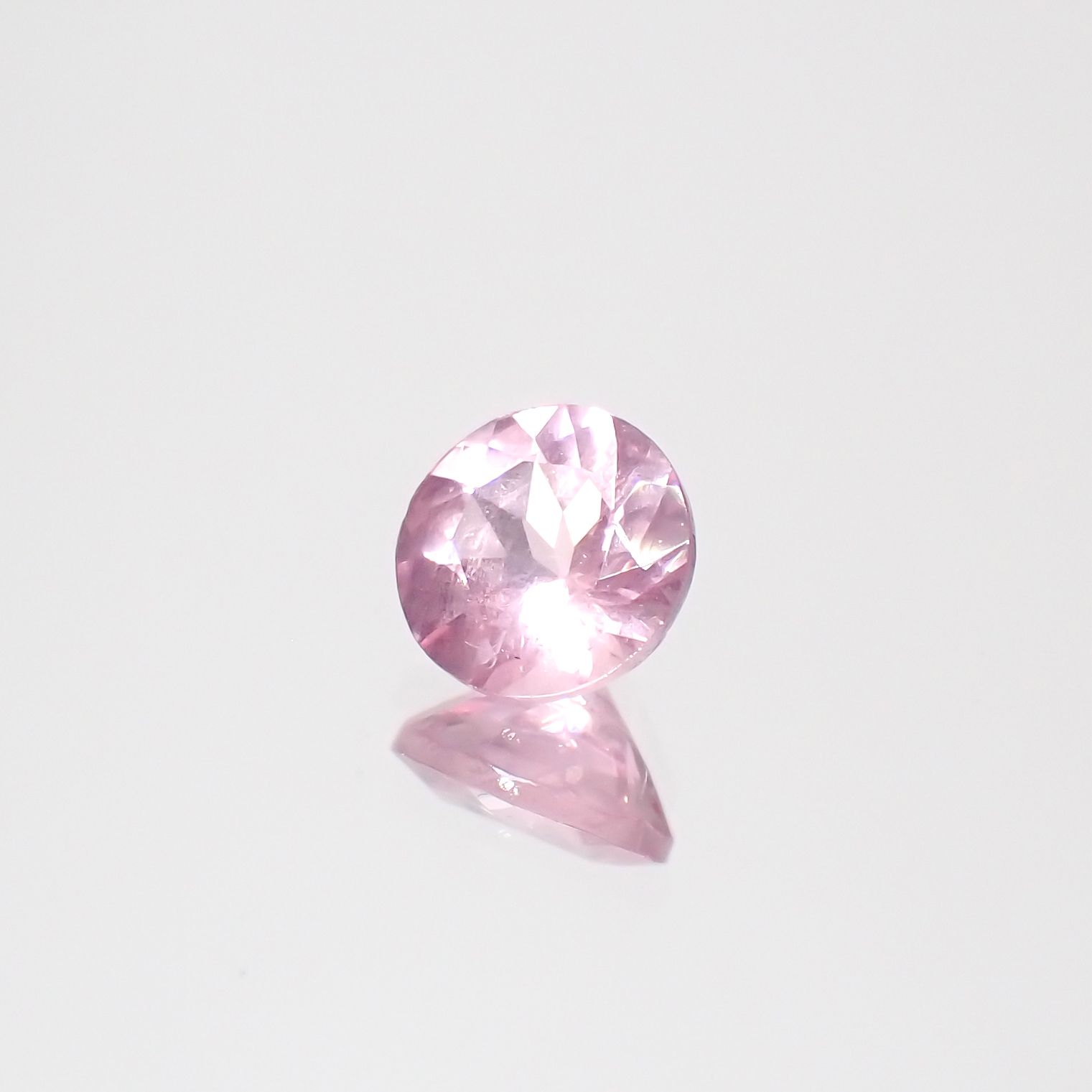 シルキーピンクスピネル タンザニア産 0.51ct[231224953]5x5mm前後