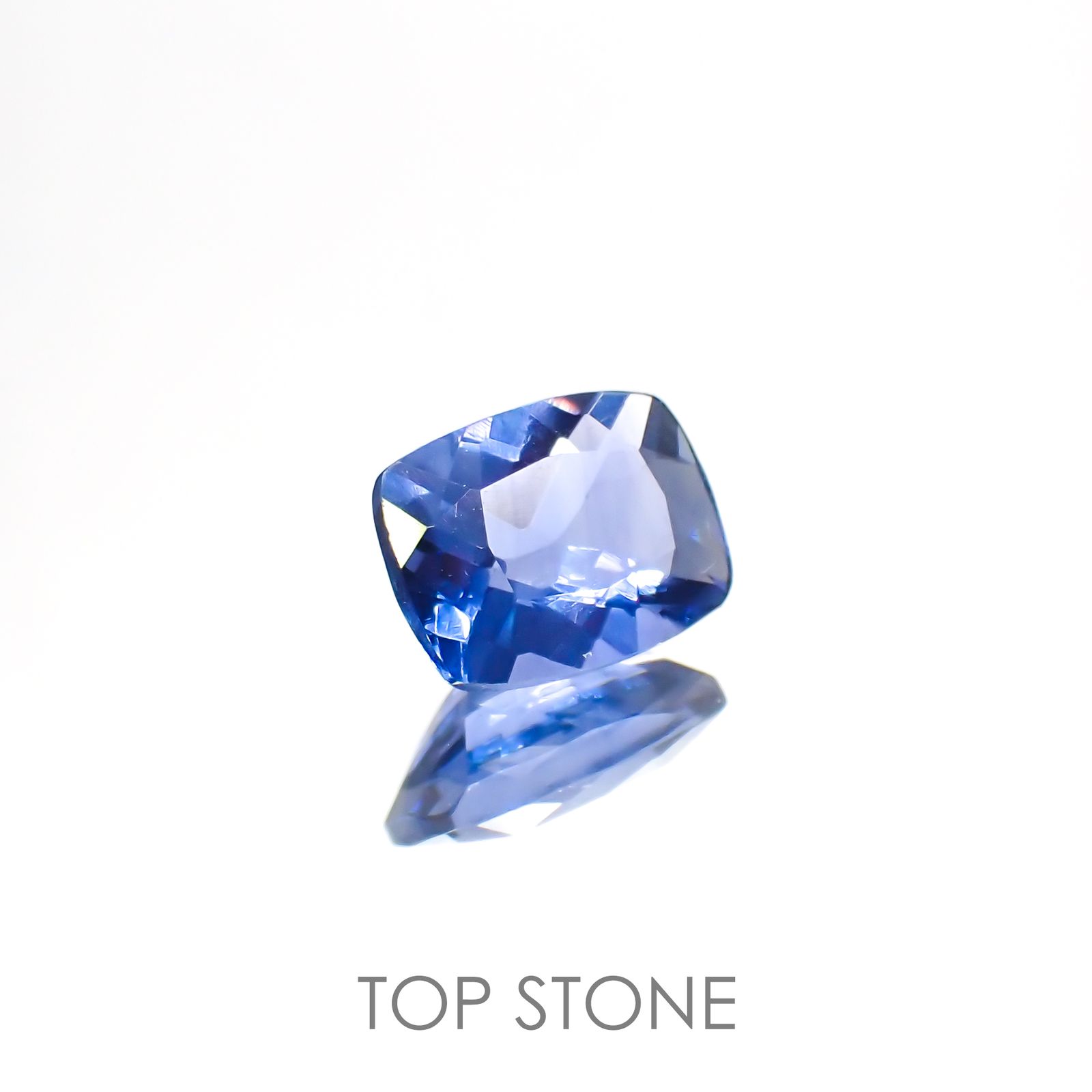 カラーチェンジフローライト(宝石名ブルー・フルオライト)ブラジル産 1.68ct 識別済[220114241]8.2x6.2mm前後