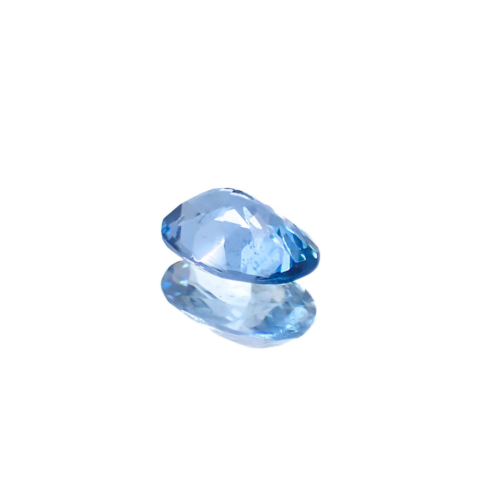 アクアマリン サンタマリアカラー ナイジェリア産 0.54ct [250329942]7x4.9mm前後