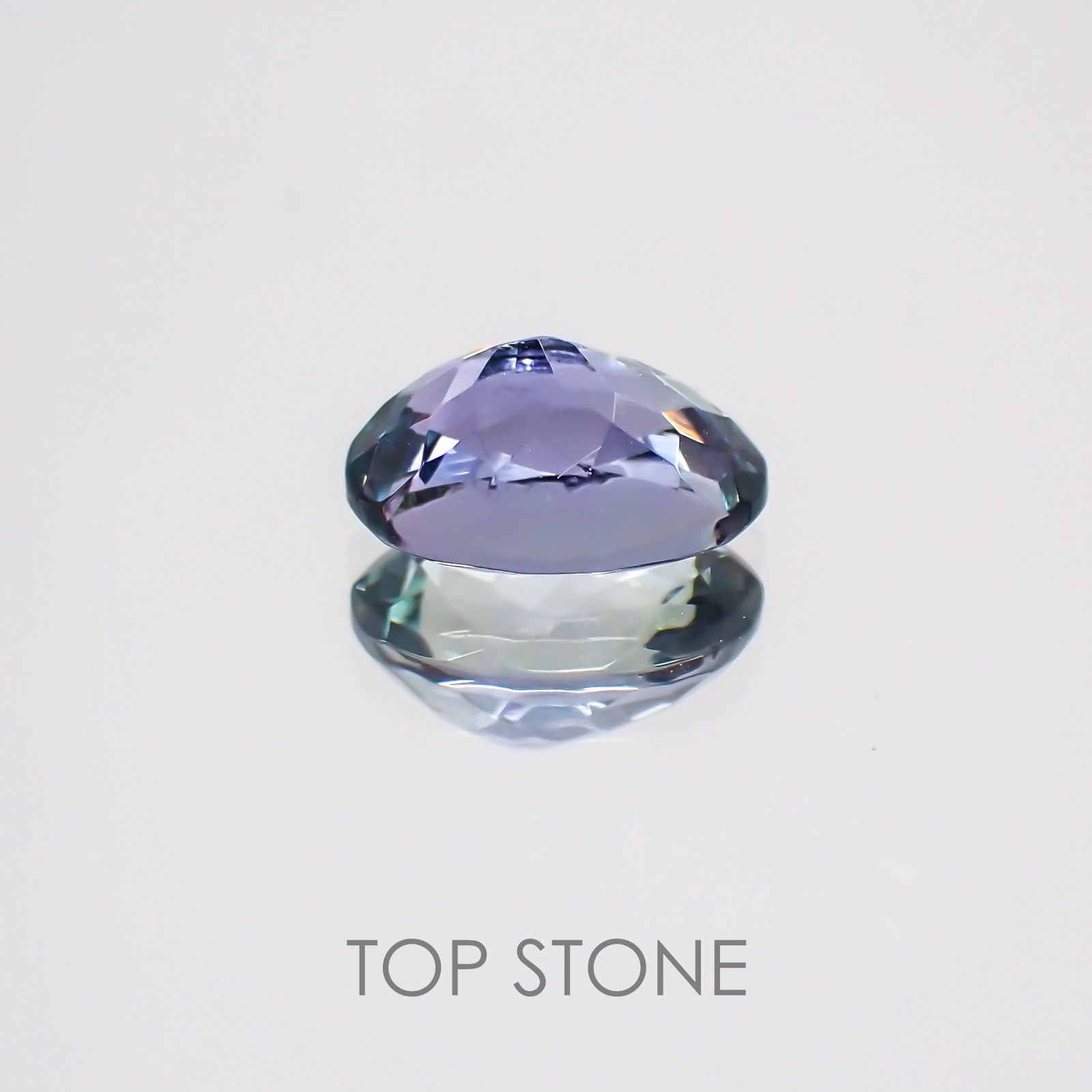 パーティーカラータンザナイト タンザニア産 ルース 0.87ct[210210052]6.8×4.8mm前後