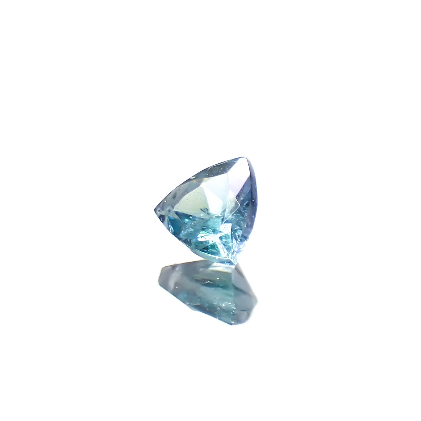 ブルーコーネルピン(宝石名ブルー・コーネルピン)タンザニア産 0.12ct 識別済[240527686]3x3mm前後