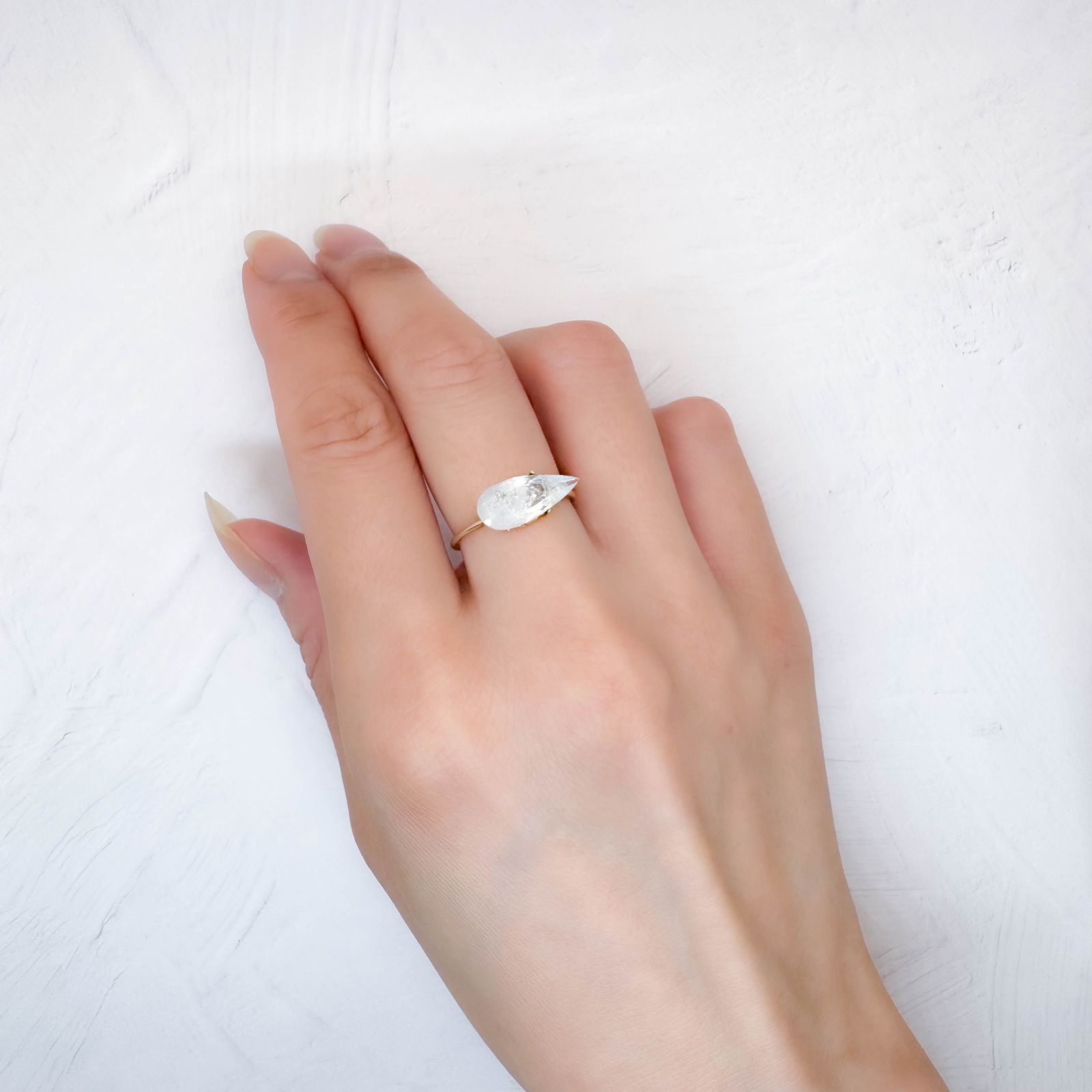 イリデッセンスアクアマリン ブラジル産 1.61ct [250730834]14.5x6.1mm前後