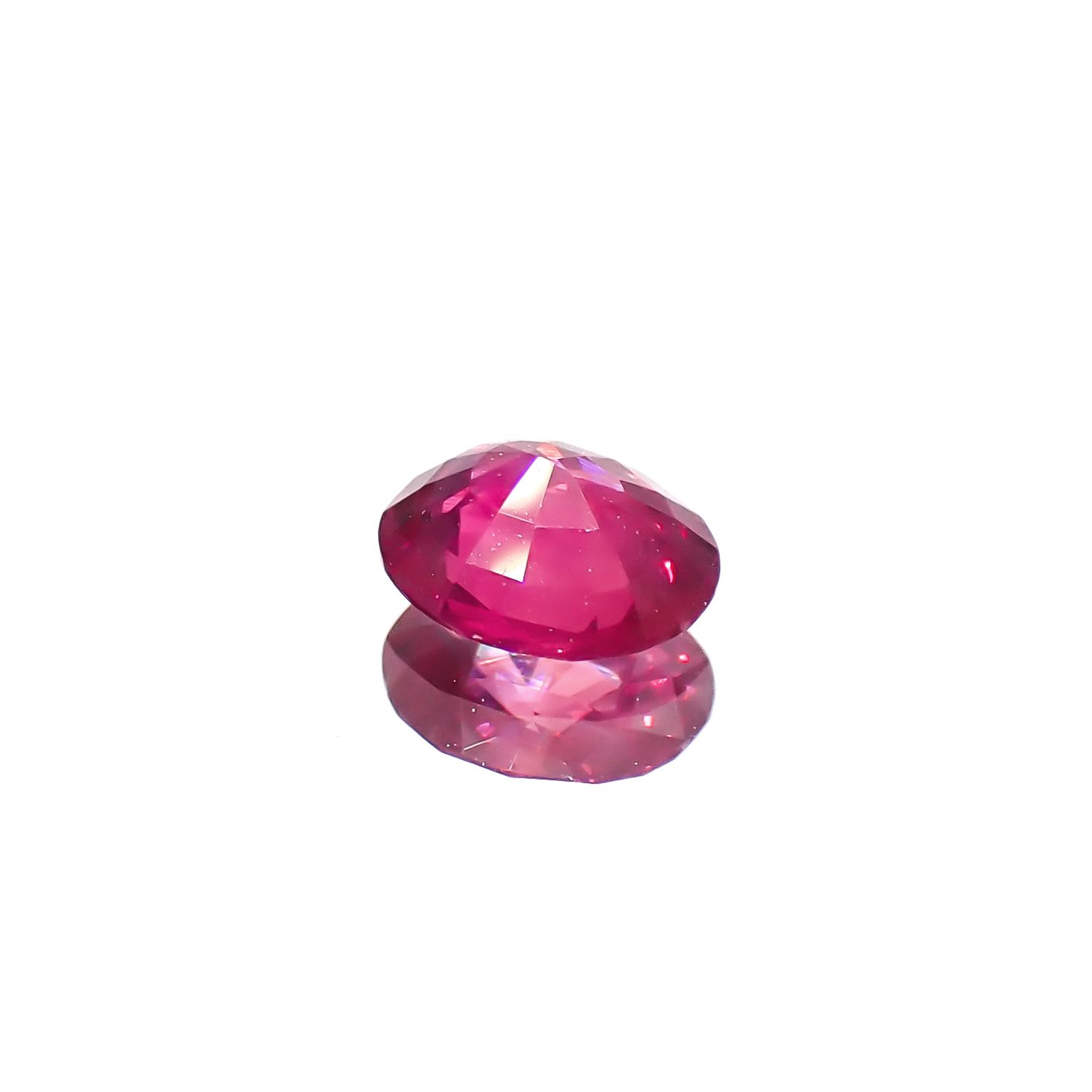 ルビー ビルマ/モザンビーク産 0.32ct [241029395]4.7x4mm前後