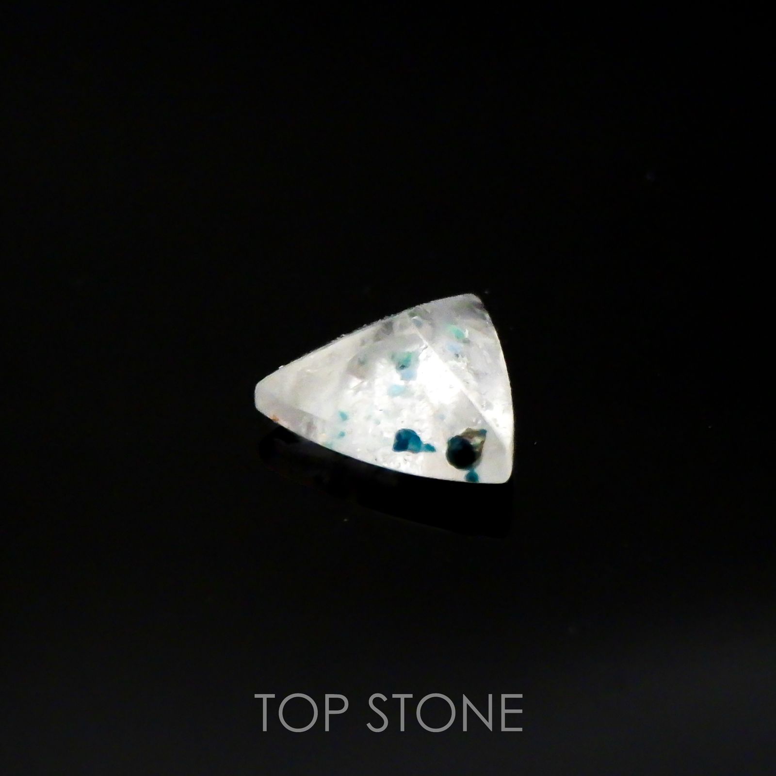 パライバクォーツ ブラジル産 0.82ct[220616624]6.9x7.2mm前後