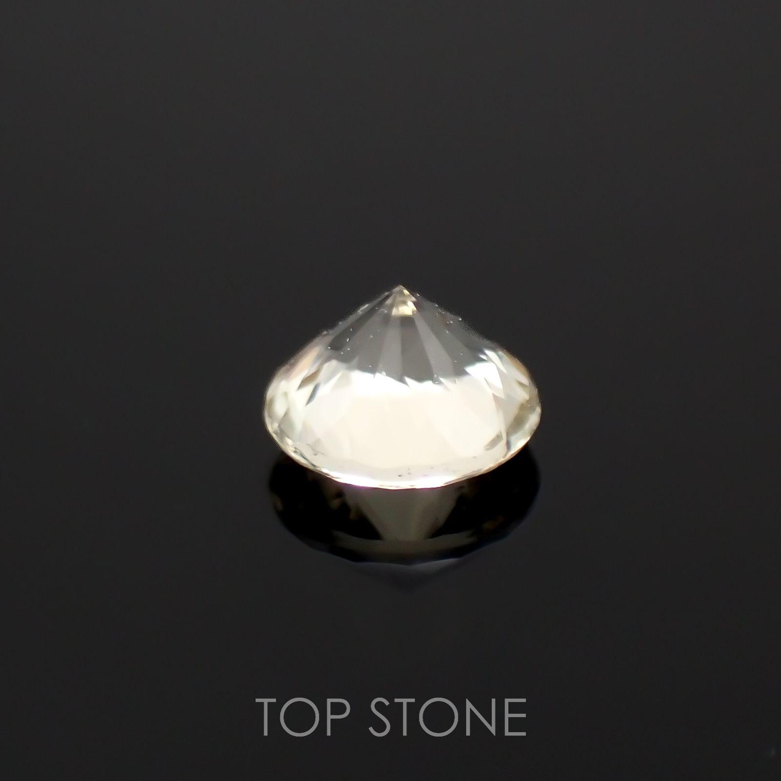 イエロースキャポライト(宝石名イエロー・スキャポライト)タンザニア産 0.23ct 識別済[221219633]3.9x3.9mm前後