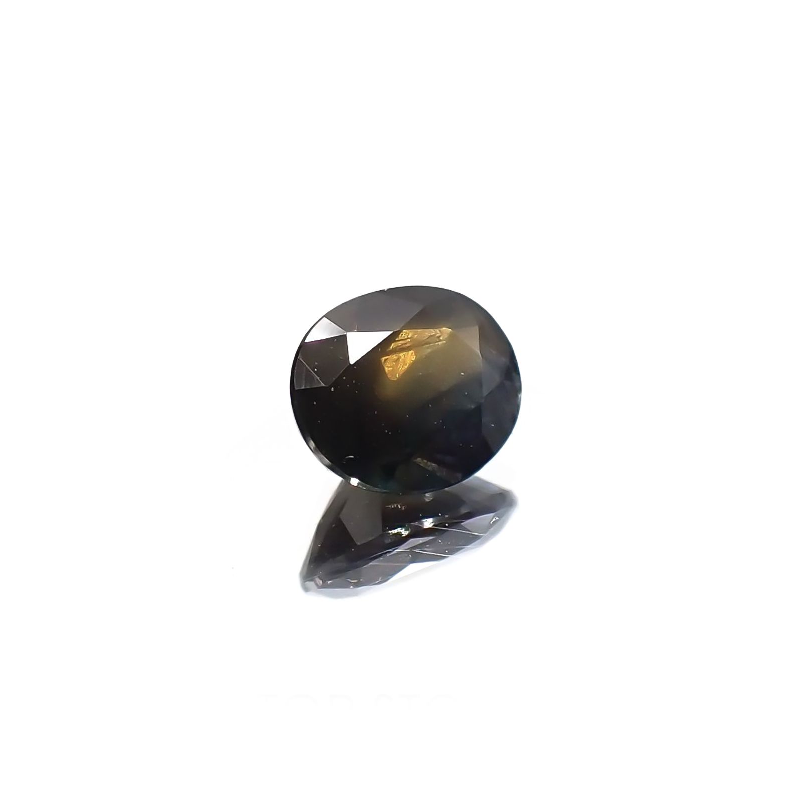 ゴールドシーンサファイア 非加熱(宝石名シーン・サファイア) ケニア産 0.814ct ソ付(彩珠)[260812077]5.8×5mm前後