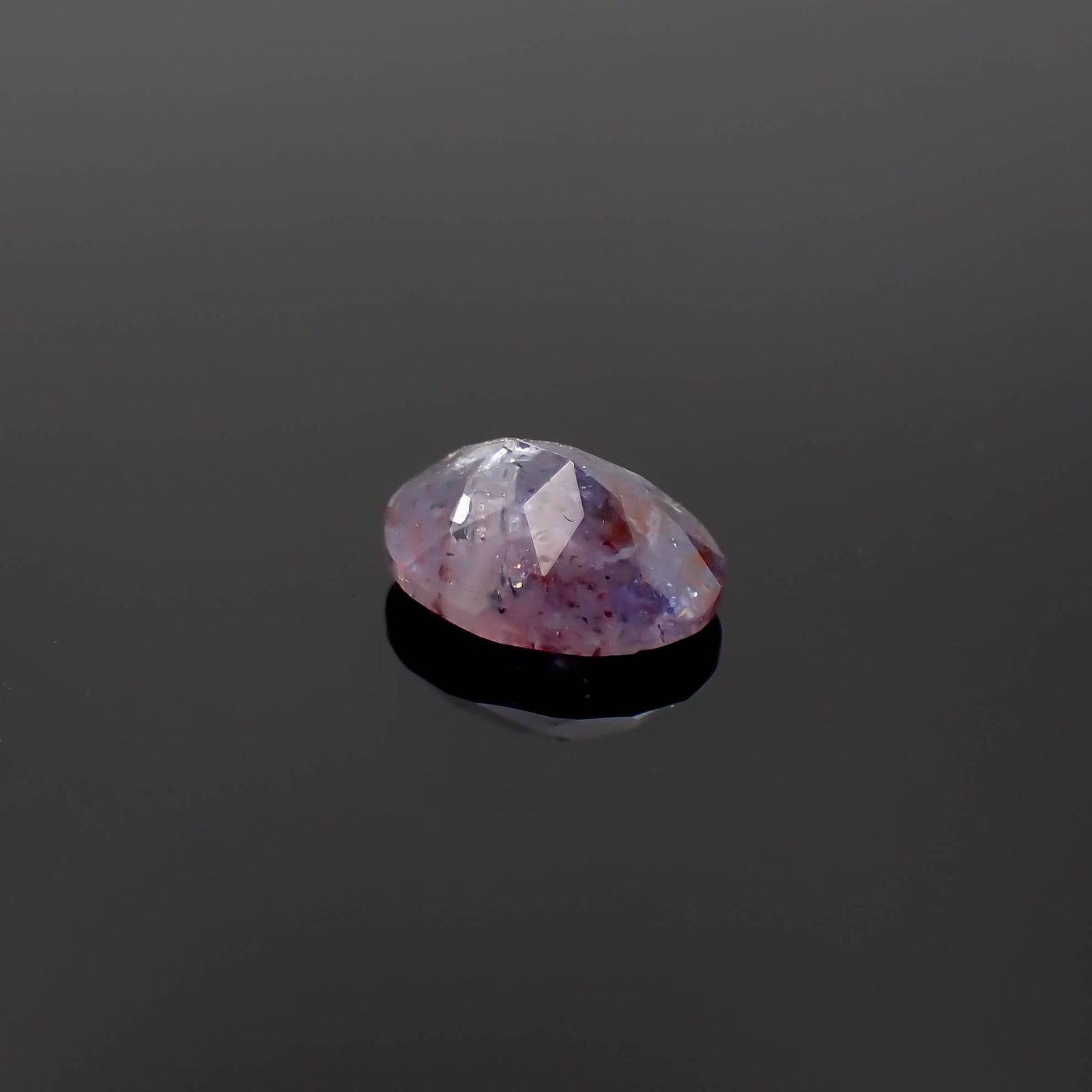 ブラッドショットアイオライト インド産 1.47ct[230622531]8.9x7.1mm前後
