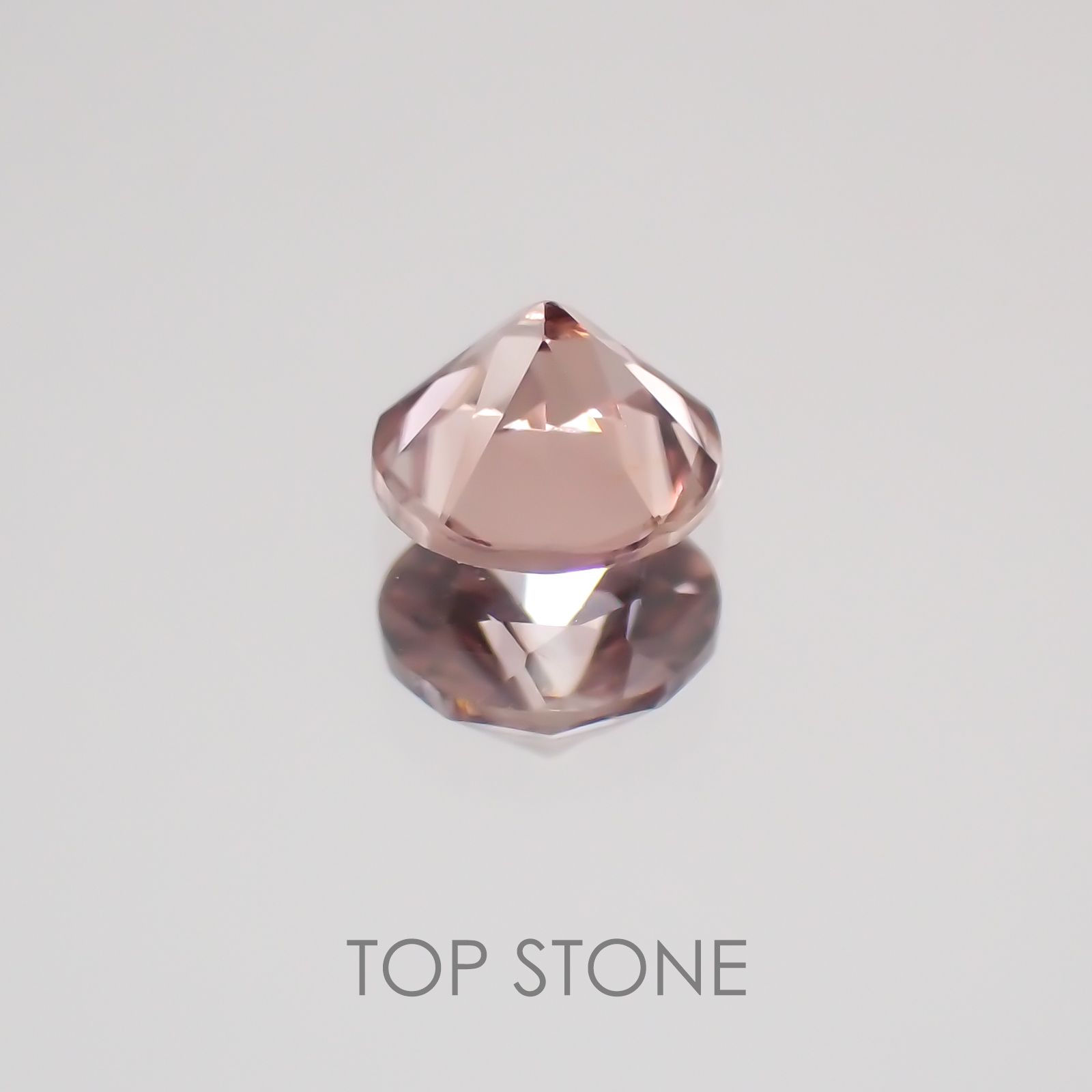 マラヤガーネット タンザニア産 ルース 0.39ct[21019365]4×4mm前後