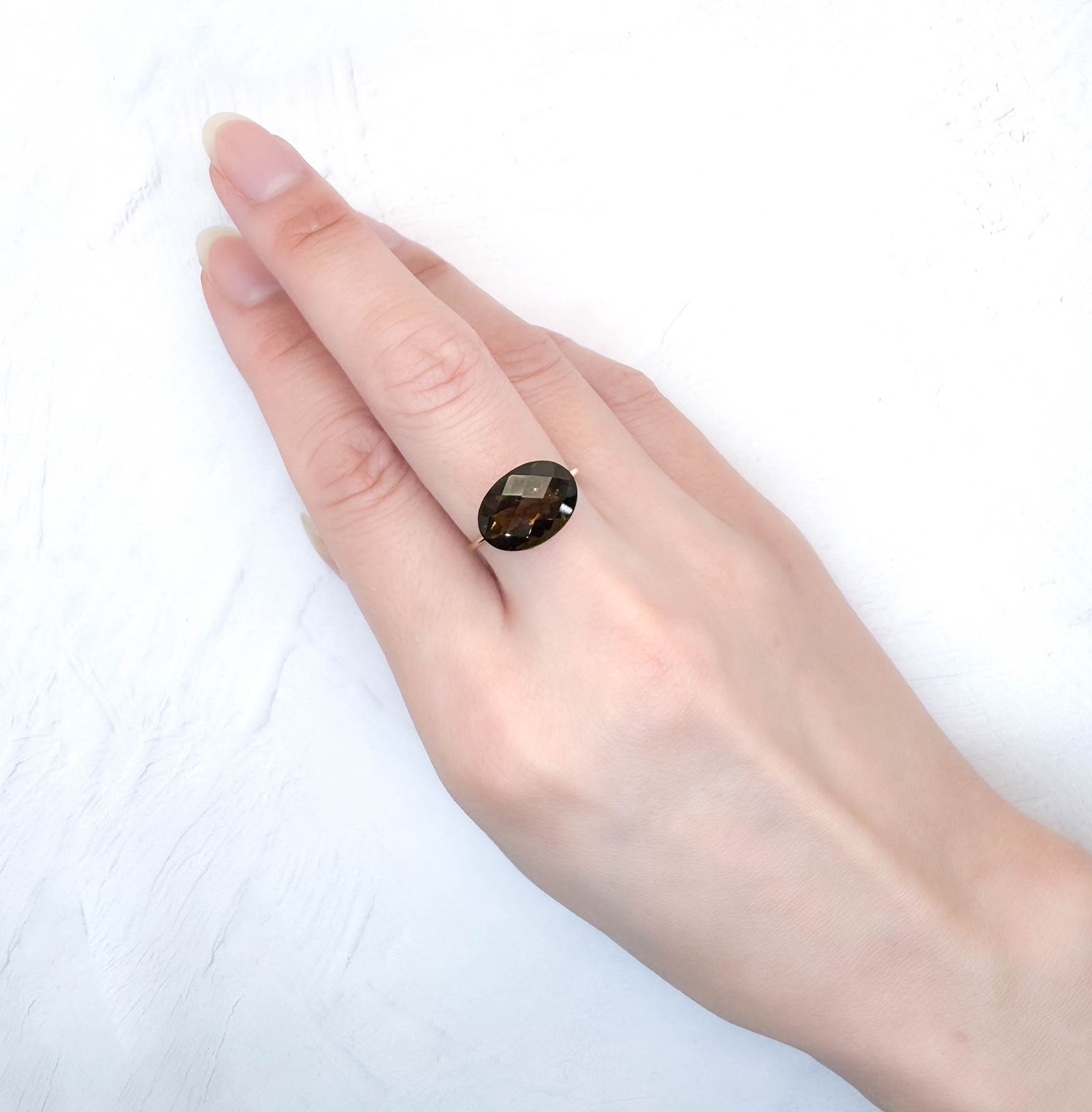 ◇チェッカーカット◇スモーキークォーツ ブラジル産 4.90ct / 13.5x9.8mm前後 [251031255]