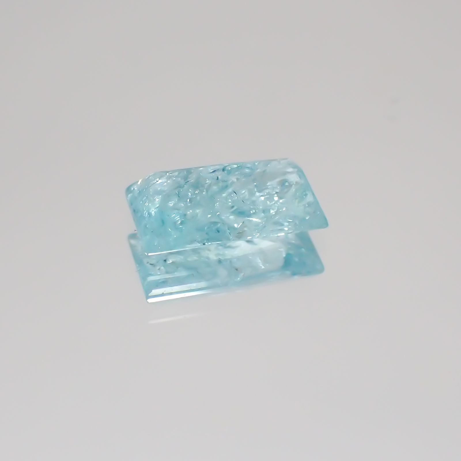 パライバトルマリン モザンビーク産 ルース 0.63ct[21029401]7.1×3.7mm前後