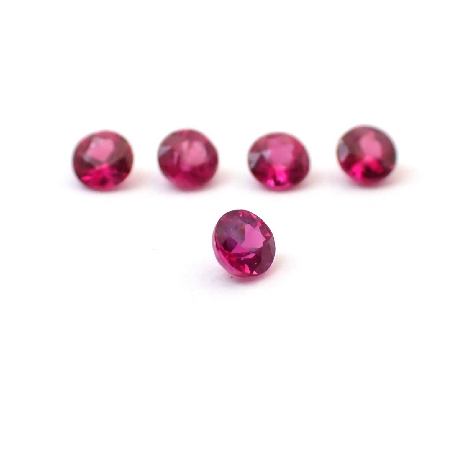 ルビー 5個セット タイ/モザンビーク産 0.28ct(5pcs合計) / 2.2x2.2mm前後 [260532286]