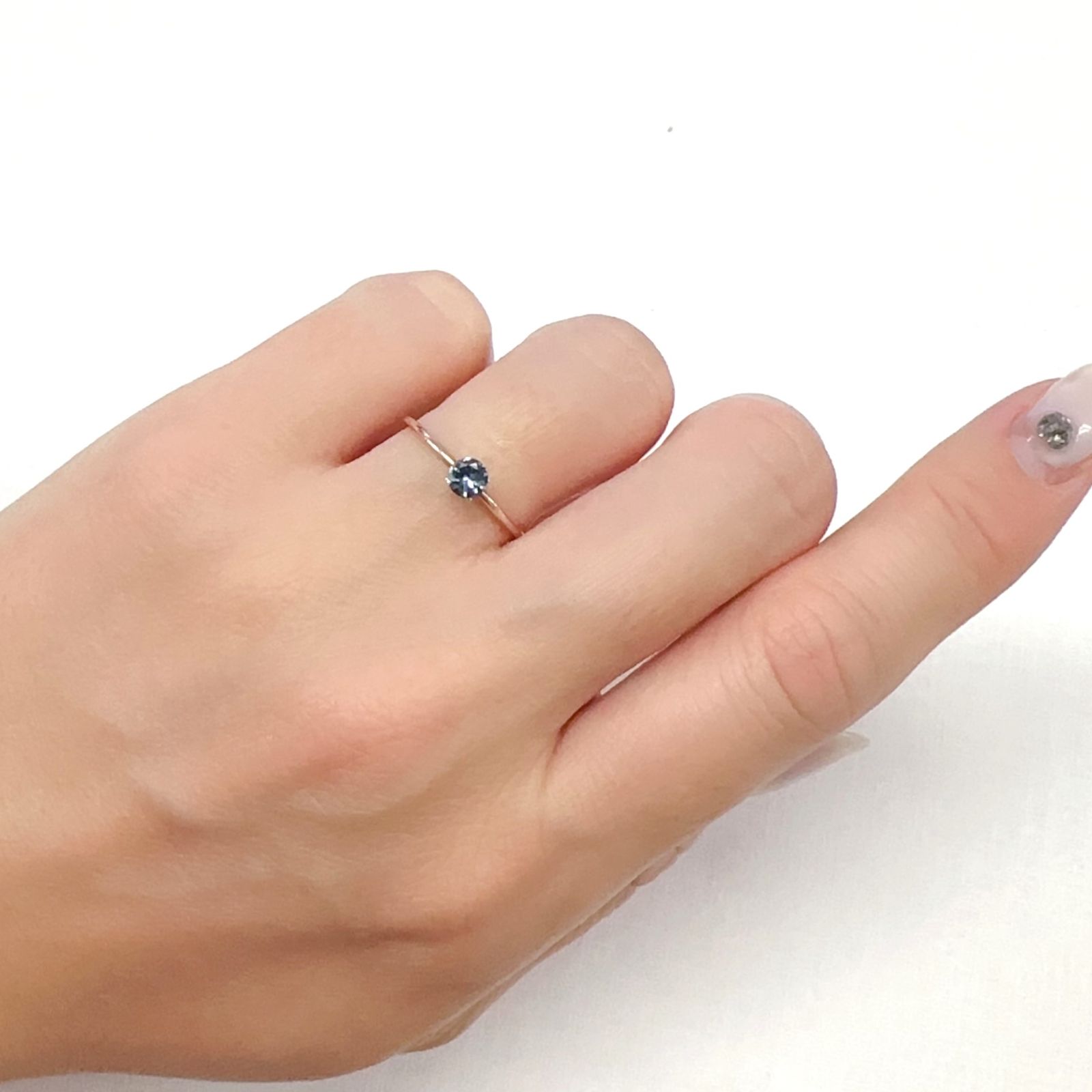 ブルーイッシュグレースピネル タンザニア産 0.26ct[231224878]4x4mm前後