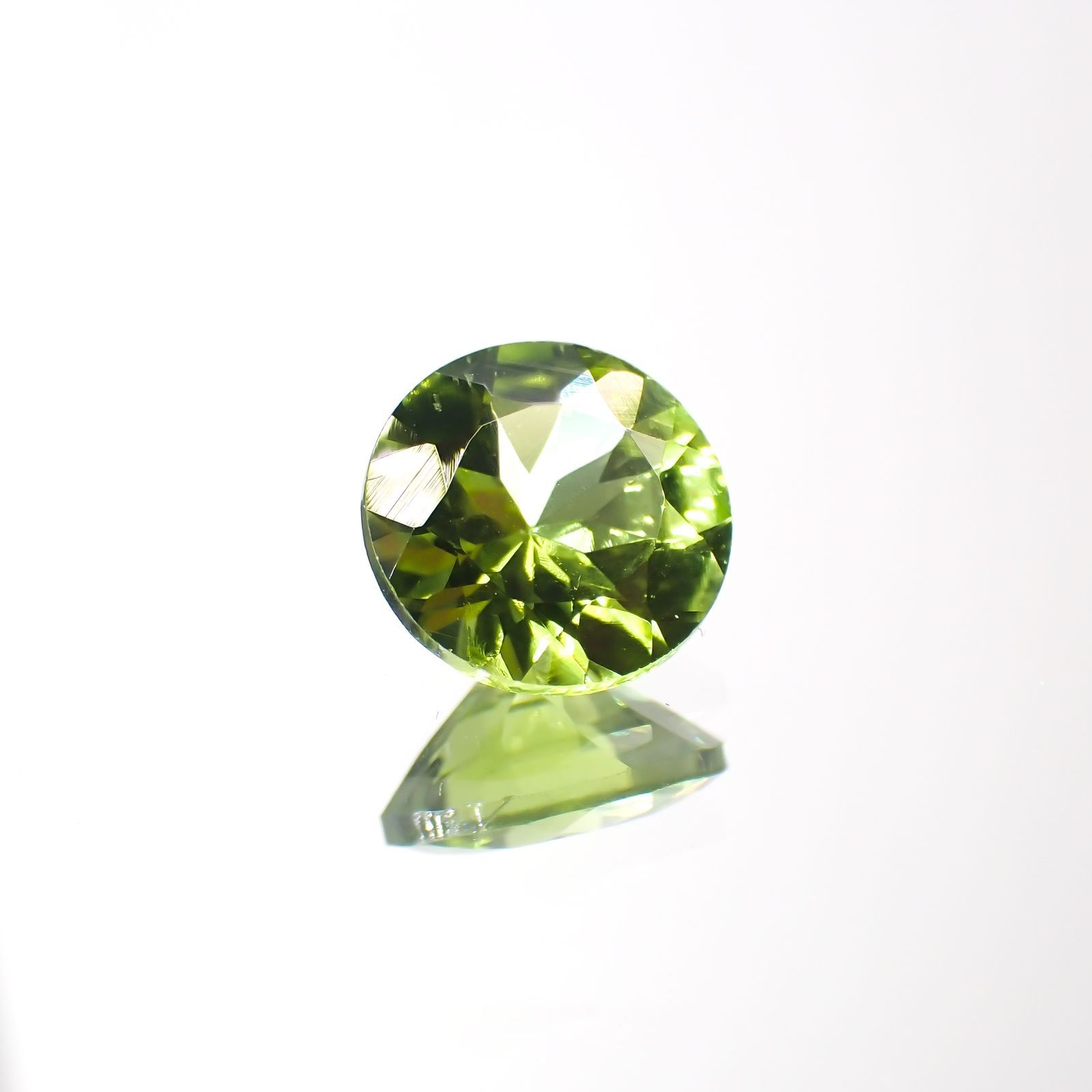 ペリドット(宝石名ペリドット) パキスタン産 1.28ct 識別済[211013086]7.1×7.1mm前後