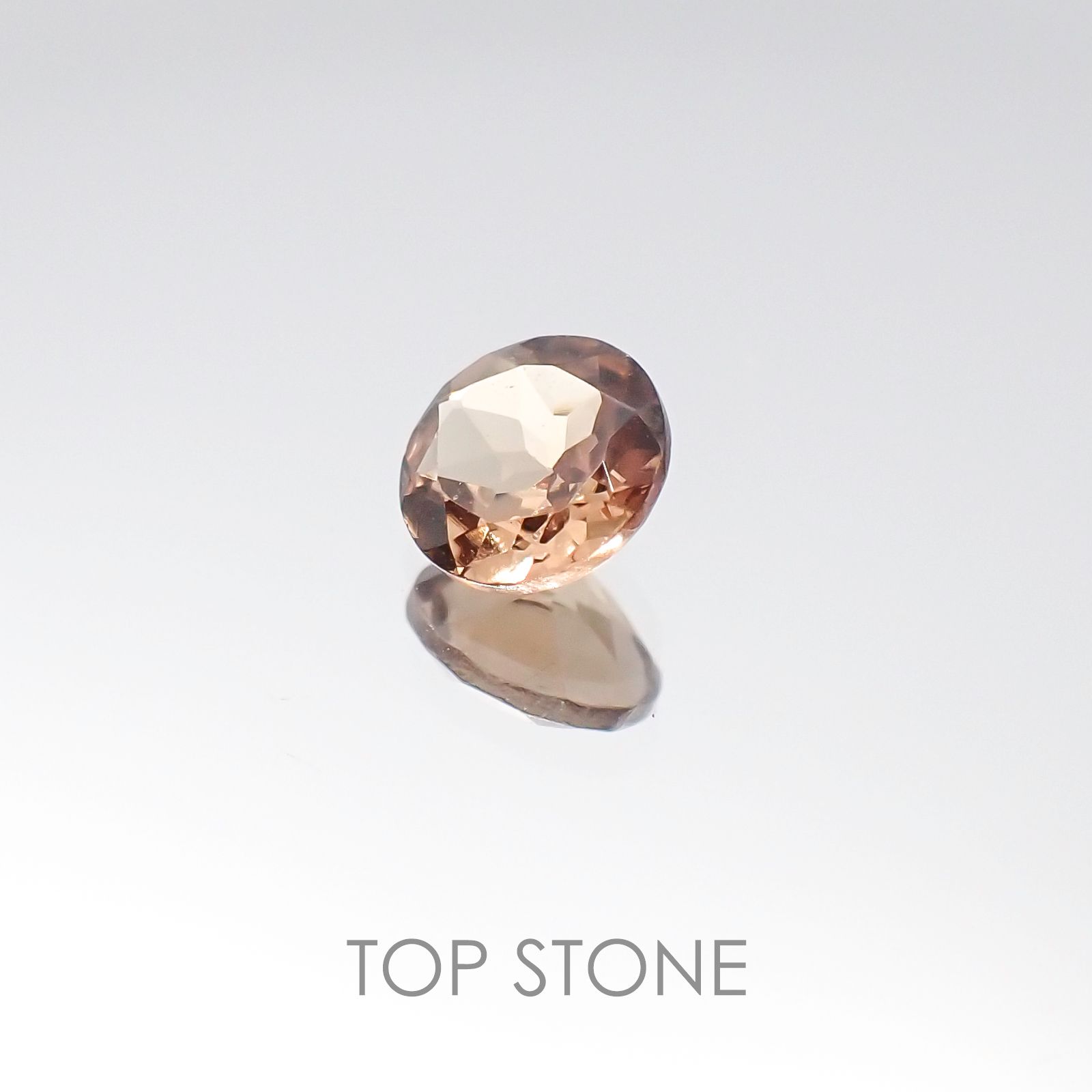 カラーチェンジマラヤガーネット(宝石名ガーネット) タンザニア・マヘンゲ産 0.52ct 識別済[20096096]4.9×4.9mm前後