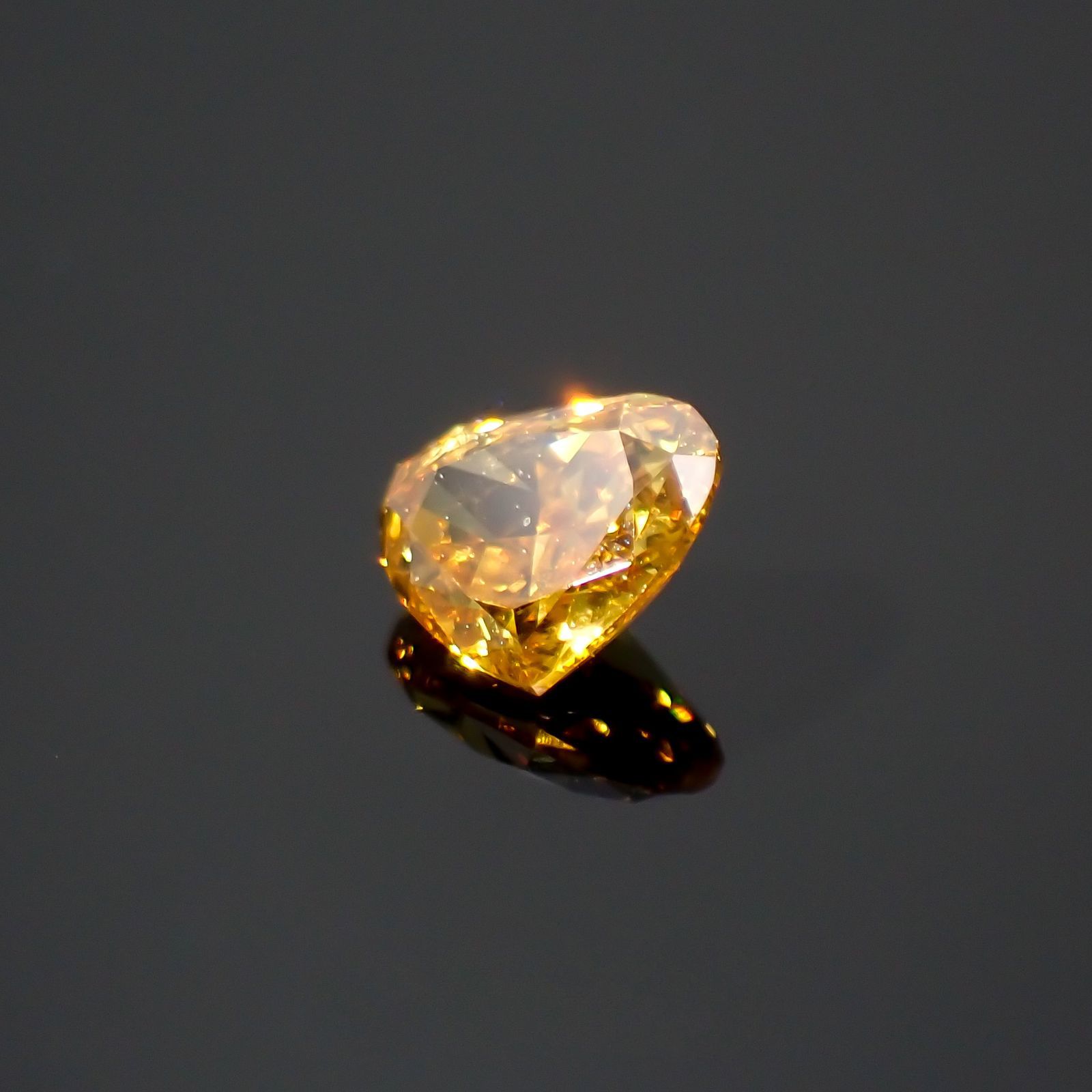 イエローダイヤモンド SI-2 / FANCY DEEP ORANGY YELLOW(宝石名ダイアモンド) 0.129ct ソ付(CGL)[220115143]2.87x3.42mm前後
