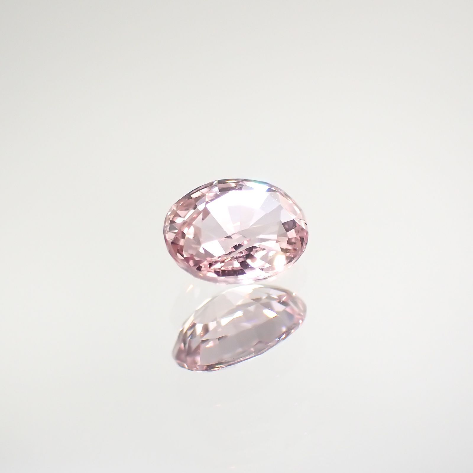 ピンクサファイア(宝石名ピンク・サファイア) マダガスカル/スリランカ産 0.48ct 識別済[210712553]5.1×4mm前後