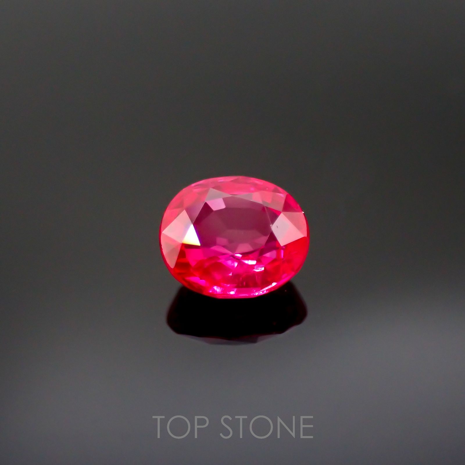 ルビー(宝石名ルビー)ビルマ・モゴック産 0.87ct GIA鑑付[220817402]5.74x5.25mm前後