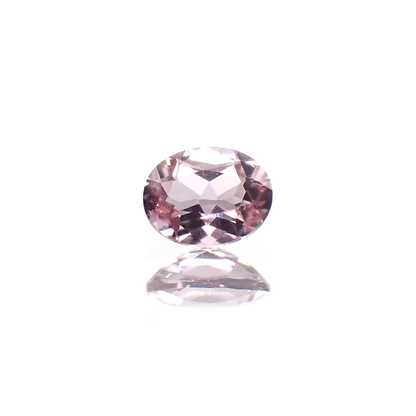 ピンクダイアスポア(宝石名ダイアスポア) アフガニスタン産 識別済 0.38ct / 5.2x4mm前後 [210812434]