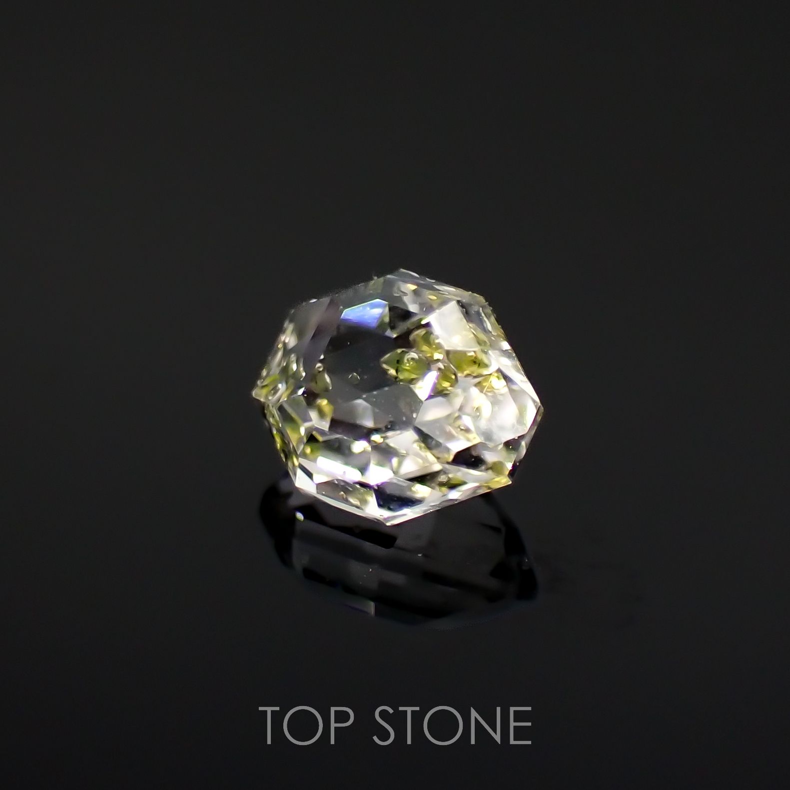 ◇カスタムカット◇オイルインクォーツ パキスタン産 0.42ct[221018530]5.1x4.2mm前後