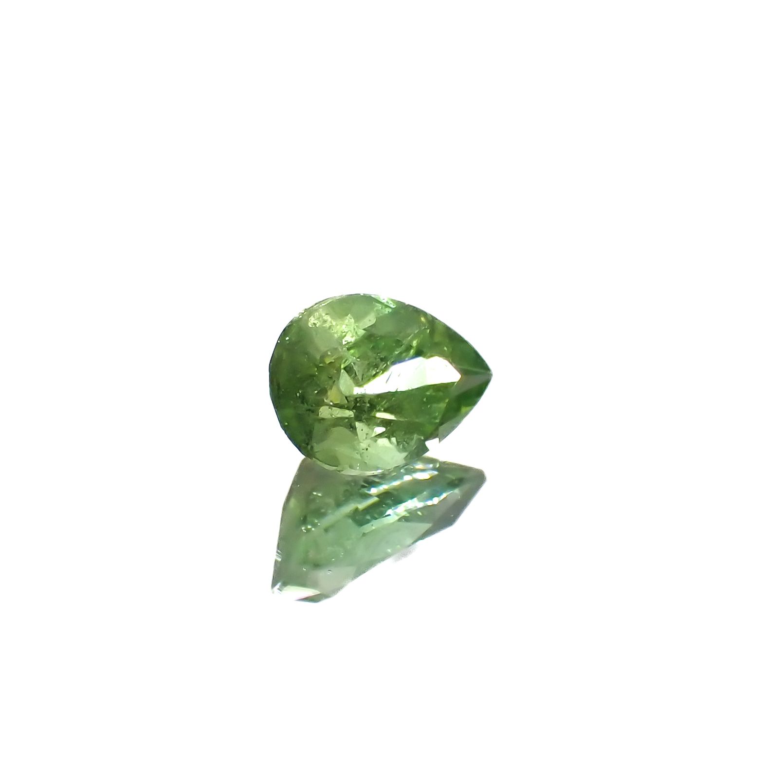 バナジウムコーネルピン(宝石名コーネルピン)タンザニア産 0.40ct 識別済[240326554]5.8x4mm前後