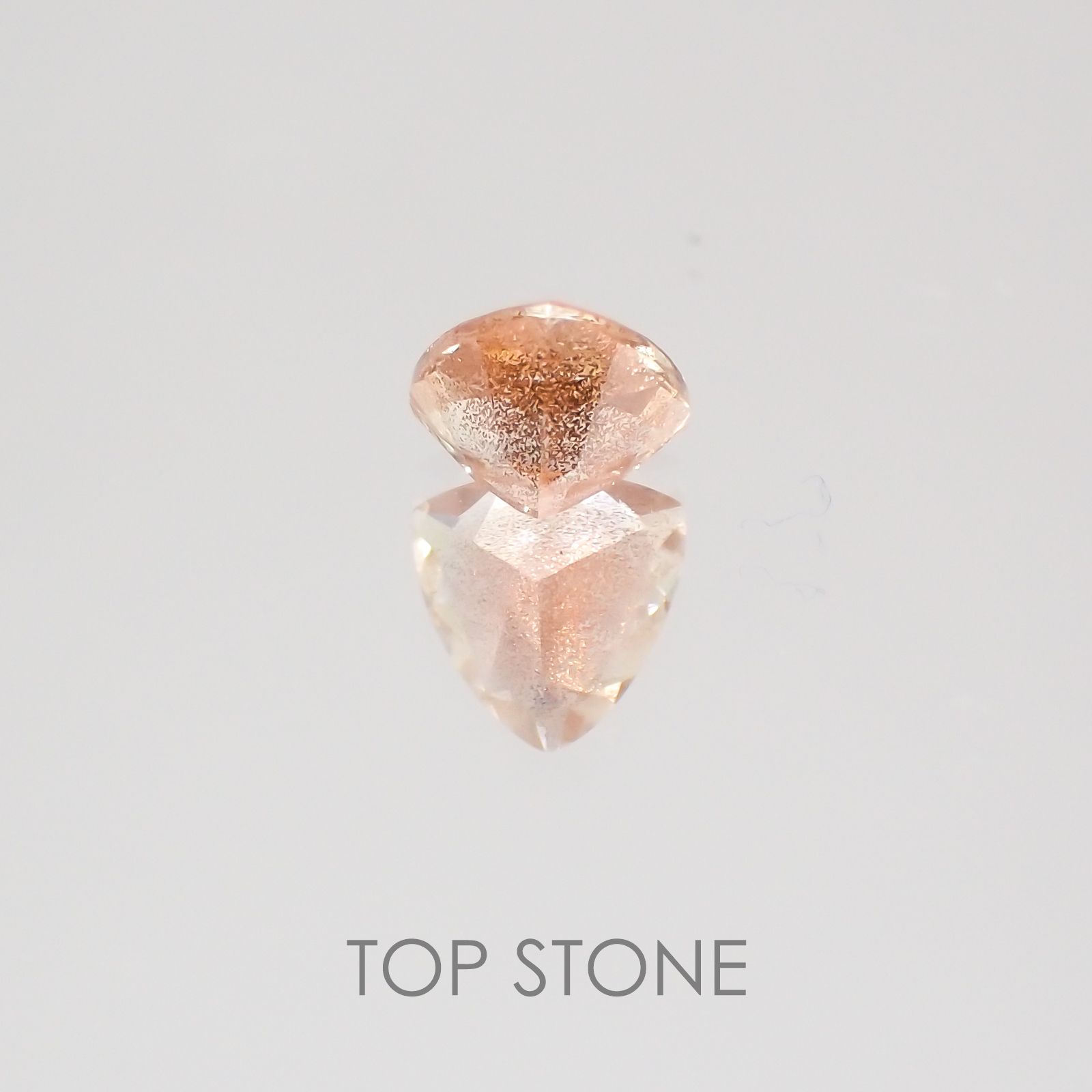 オレゴンサンストーン アメリカ産 ルース 0.43ct[20128882]5.1×5.1mm前後