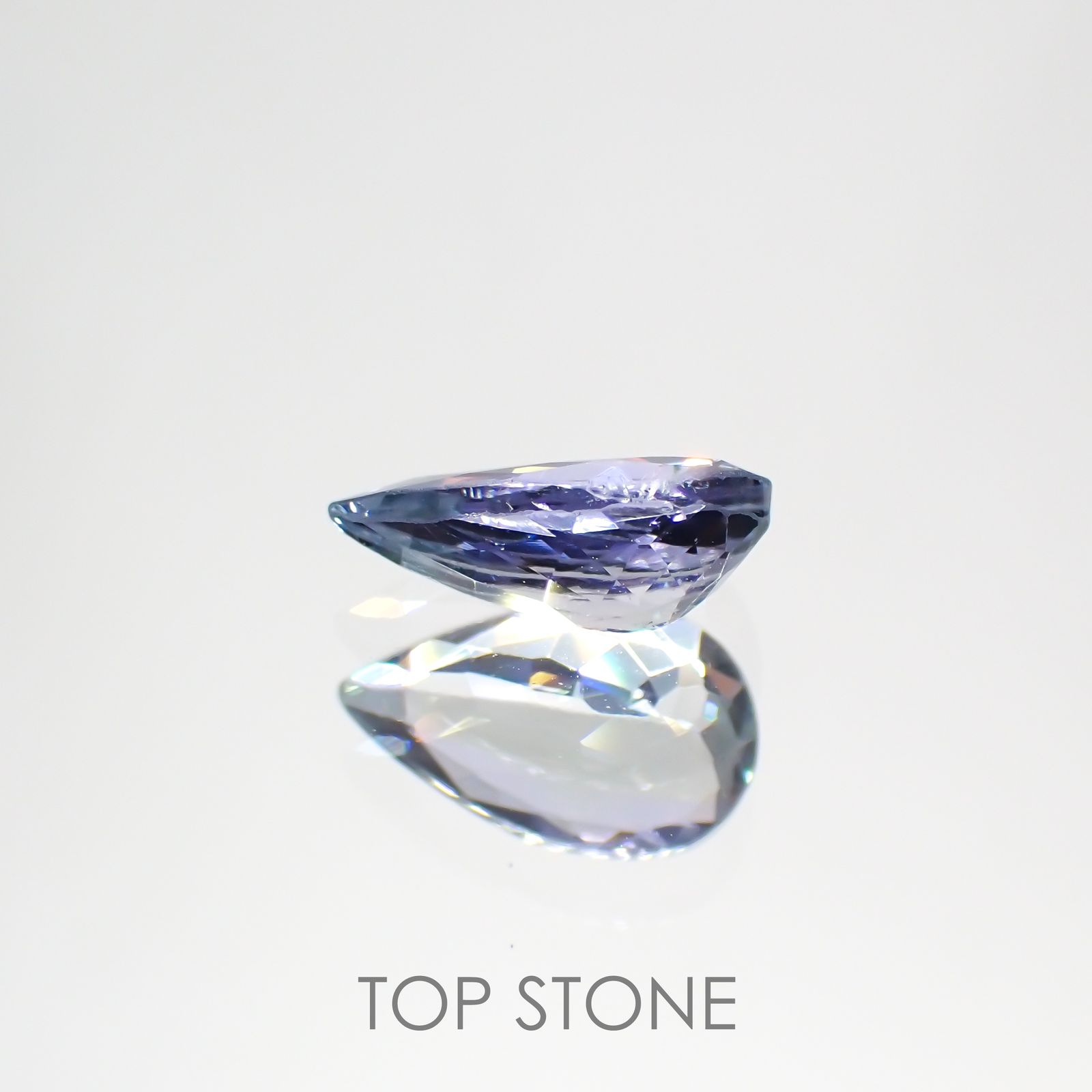 バイカラータンザナイト(宝石名バイカラー・ゾイサイト) タンザニア産 0.80ct 識別済[210812664]8.2×4.8mm前後