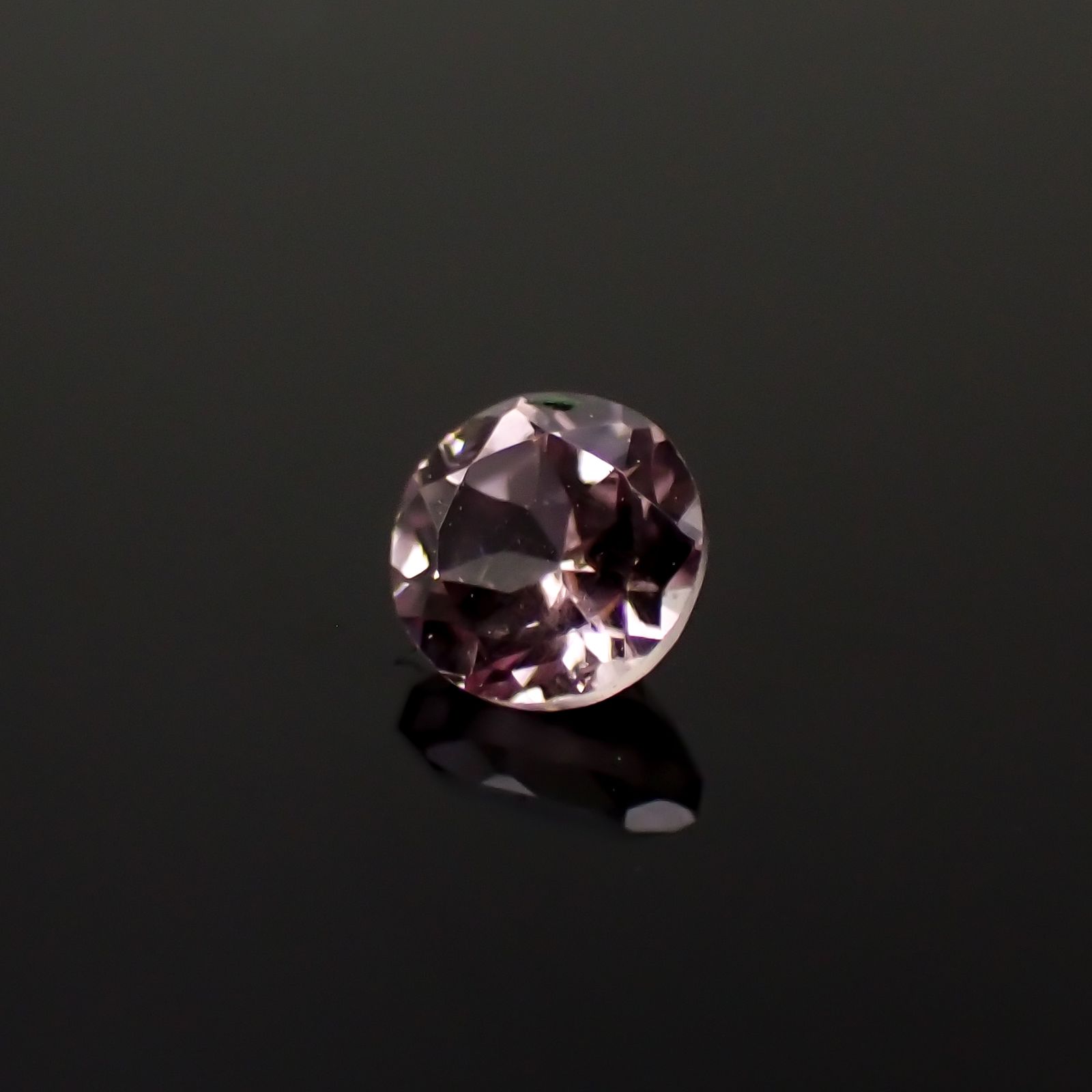 ドラゴンガーネット タンザニア産 0.25ct[230421440]3.5x3.5mm前後