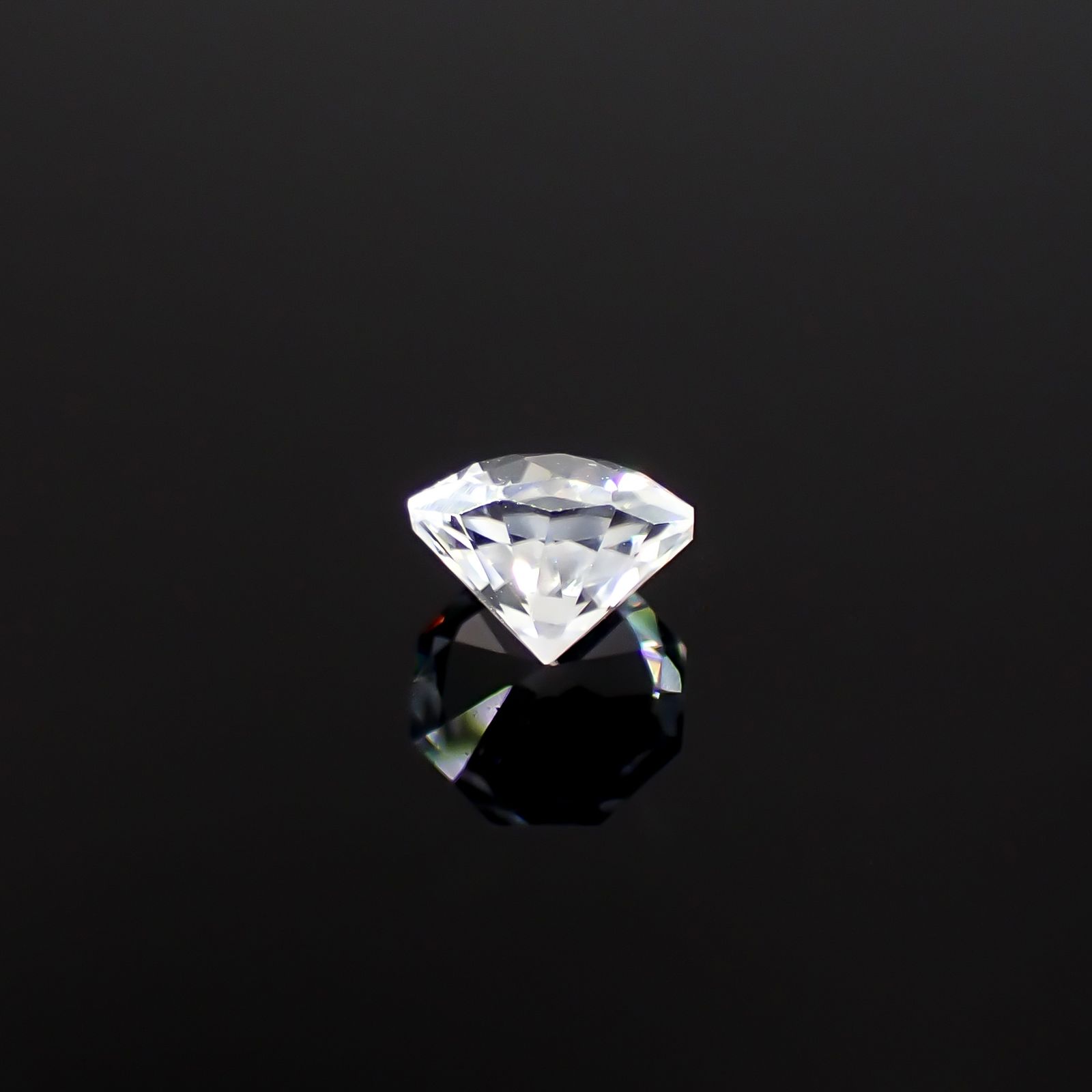 ◇オクタゴンカット◇カラーレスジルコン(宝石名ホワイト・ジルコン)スリランカ/カンボジア産 識別済 0.81ct / 4.9x4.8mm前後 [251231383]