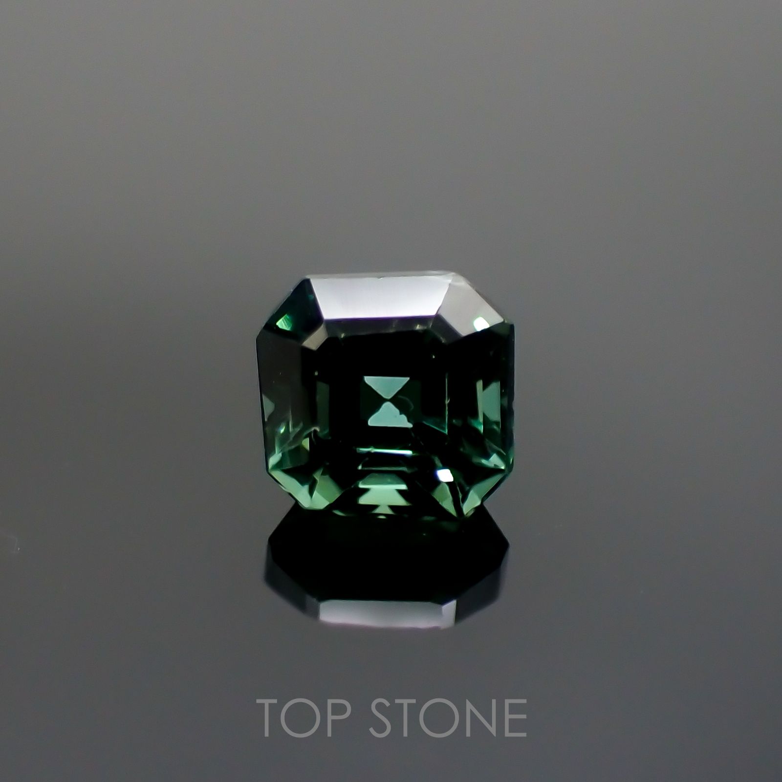 ブルーグリーントルマリン(宝石名グリーン・トルマリン) アフガニスタン産 0.76ct 識別済[211013586]5.3×5.1mm前後