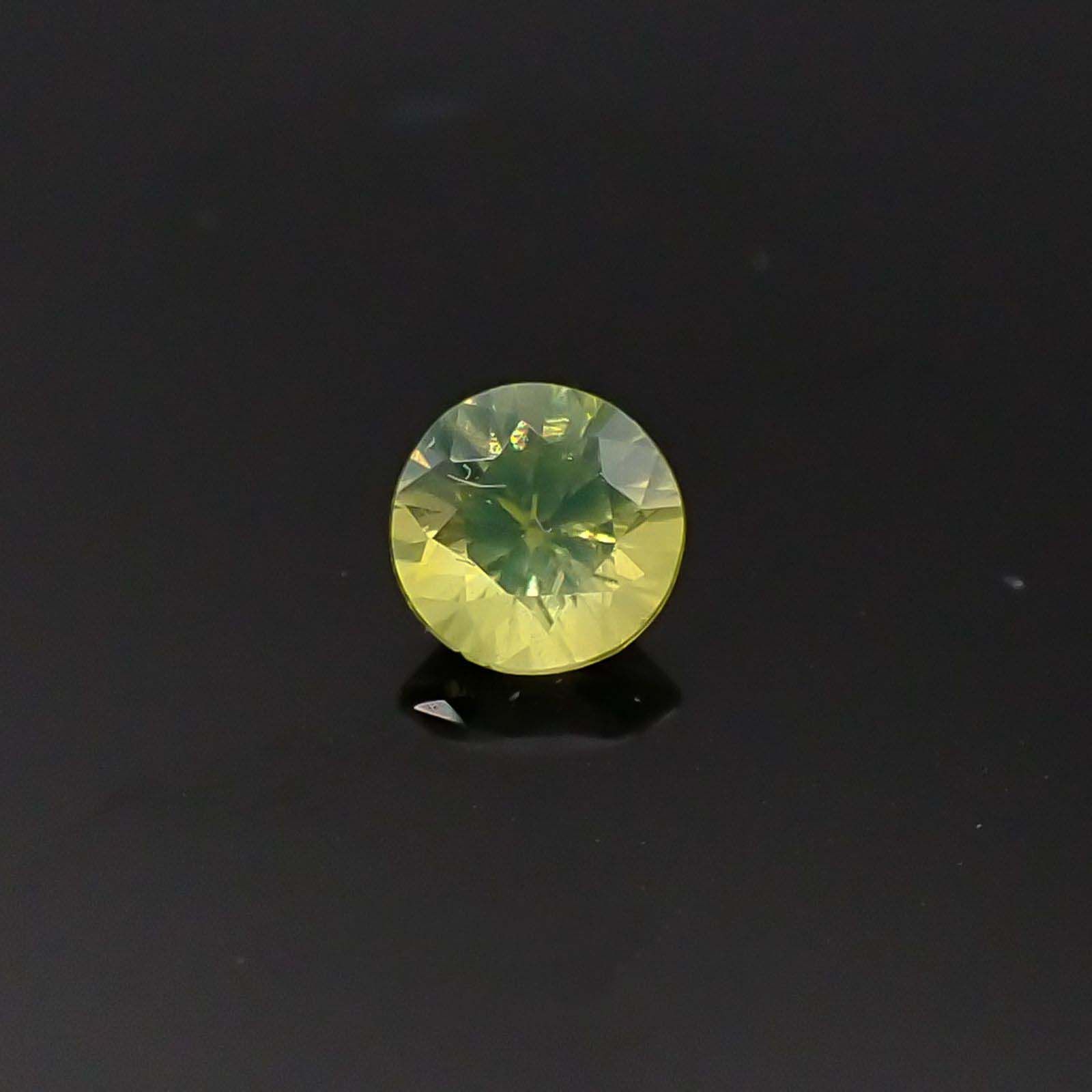 クリソベリル(宝石名クリソベリル)スリランカ産 0.24ct 識別済[230622492]3.7x3.7mm前後