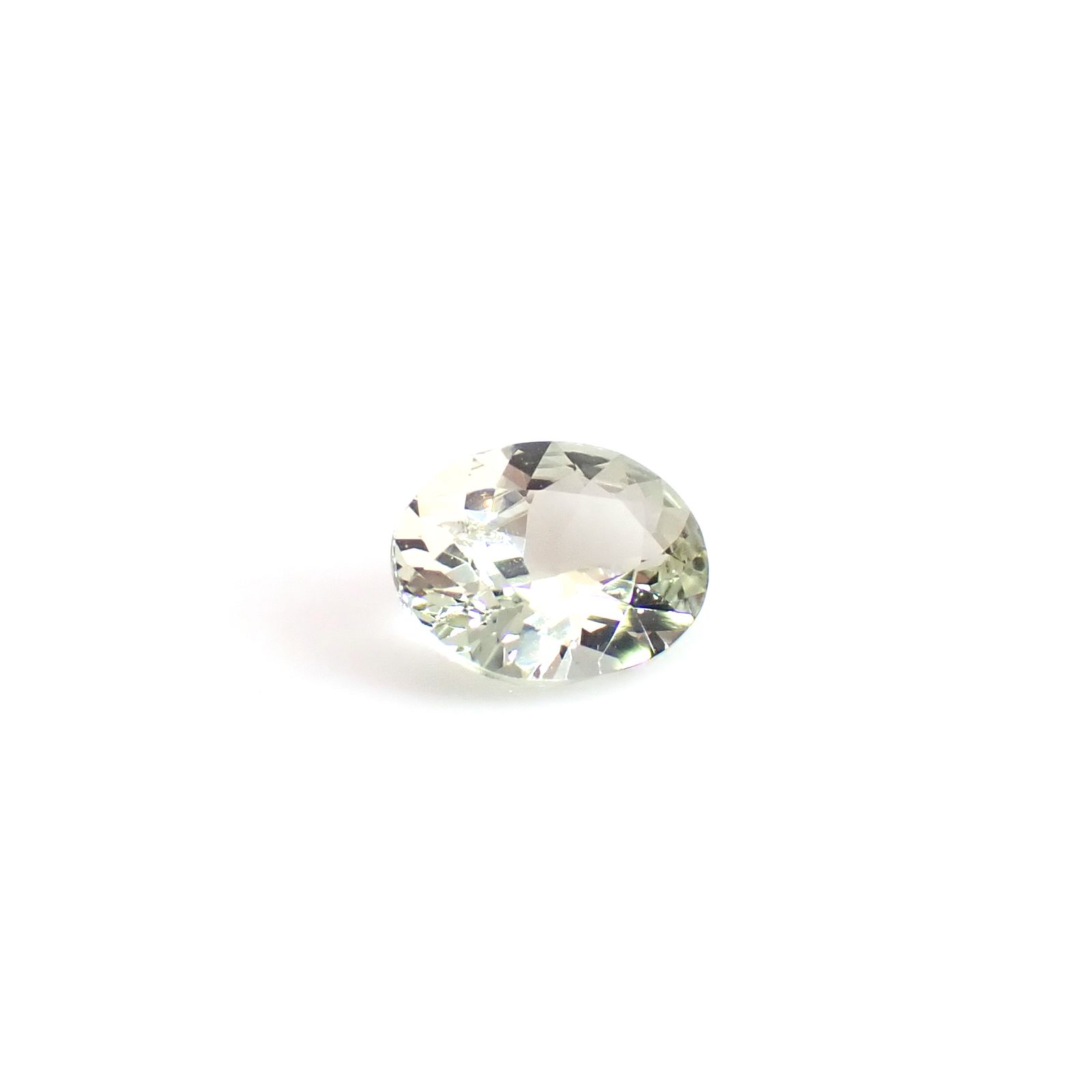 ミントガーネット タンザニア産 0.62ct / 6.3x4.9mm前後 [260932679]