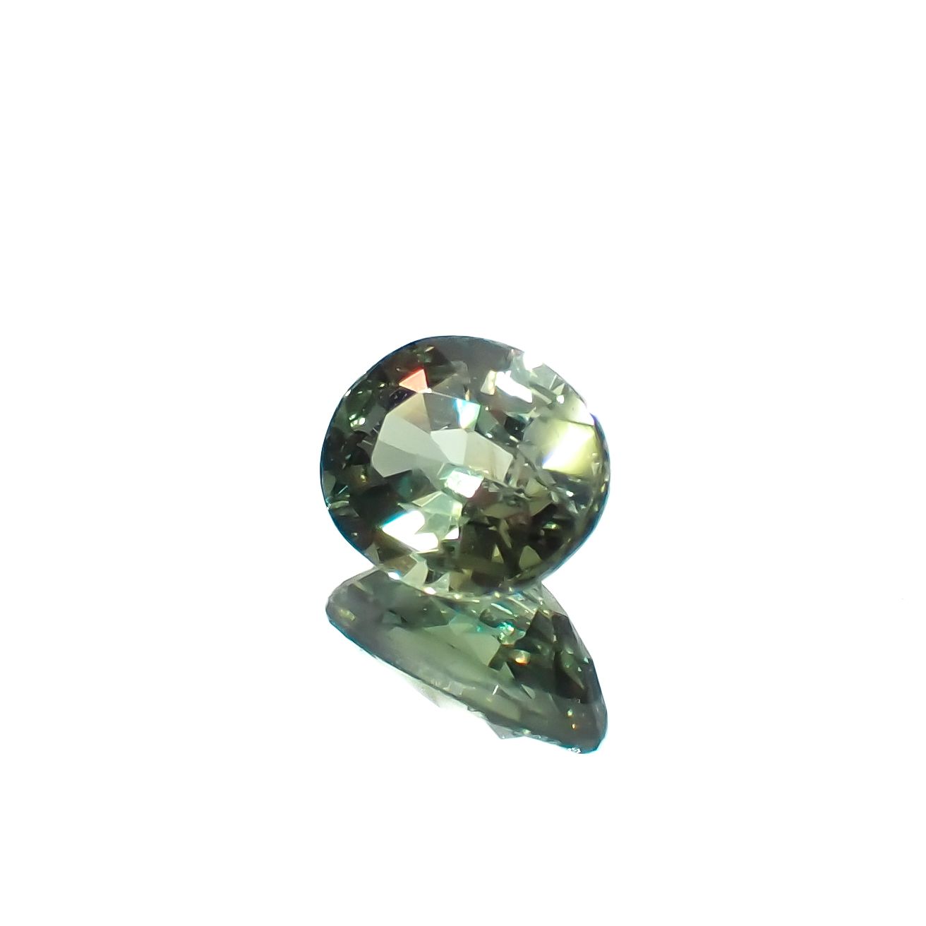 アレキサンドライト(宝石名アレキサンドライト)タンザニア産 0.51ct 識別済[230321357]5.3x4.1mm前後