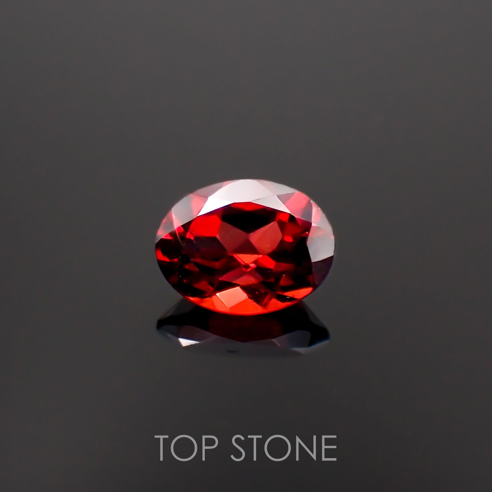 パイロープアルマンディンガーネット(宝石名パイロープ アルマンディン・ガーネット)ブラジル産 1.52ct 識別済[221219544]8x6.1mm前後