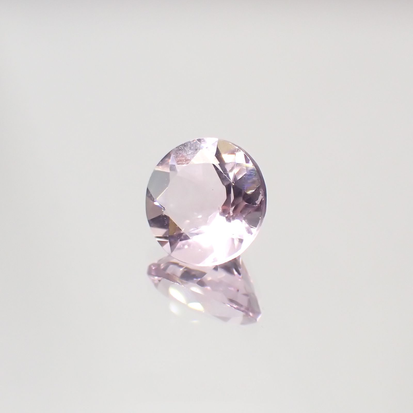 ピンクフローライト(宝石名フルオライト)ブラジル産 3.82ct 識別済[220115125]9.9x9.8mm前後