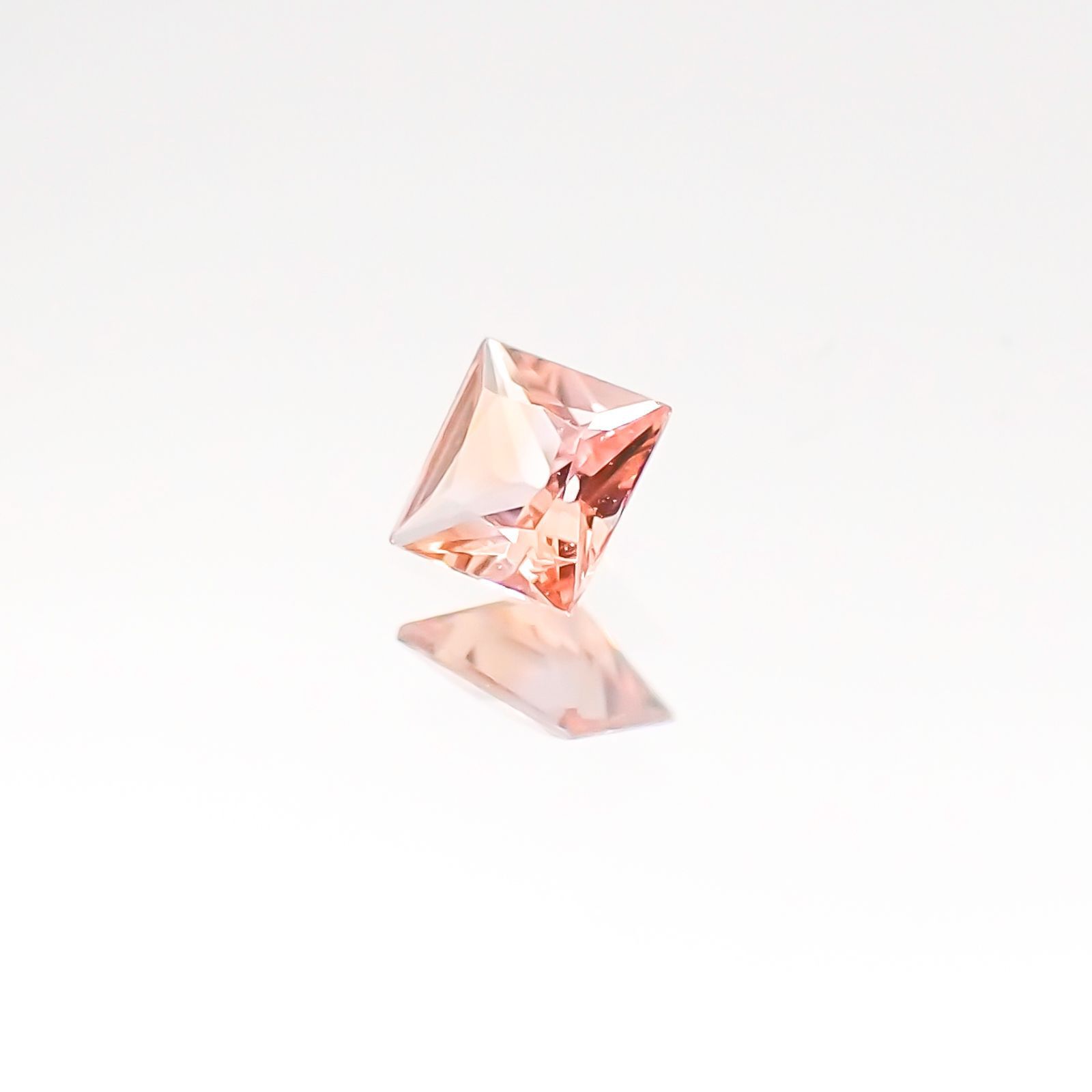 ◇プリンセスカット◇パパラチャサファイア ソーティング付き スリランカ産 ルース 0.079ct[20116963]2.47×2.46mm前後